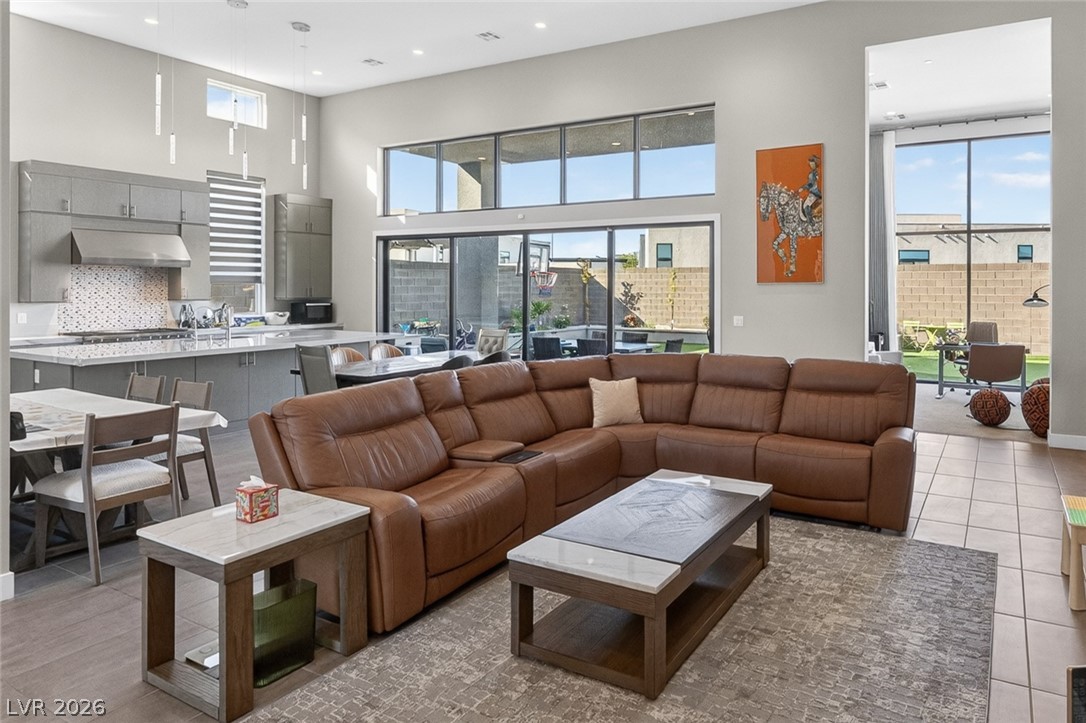 10766 Agate Cliffs Avenue