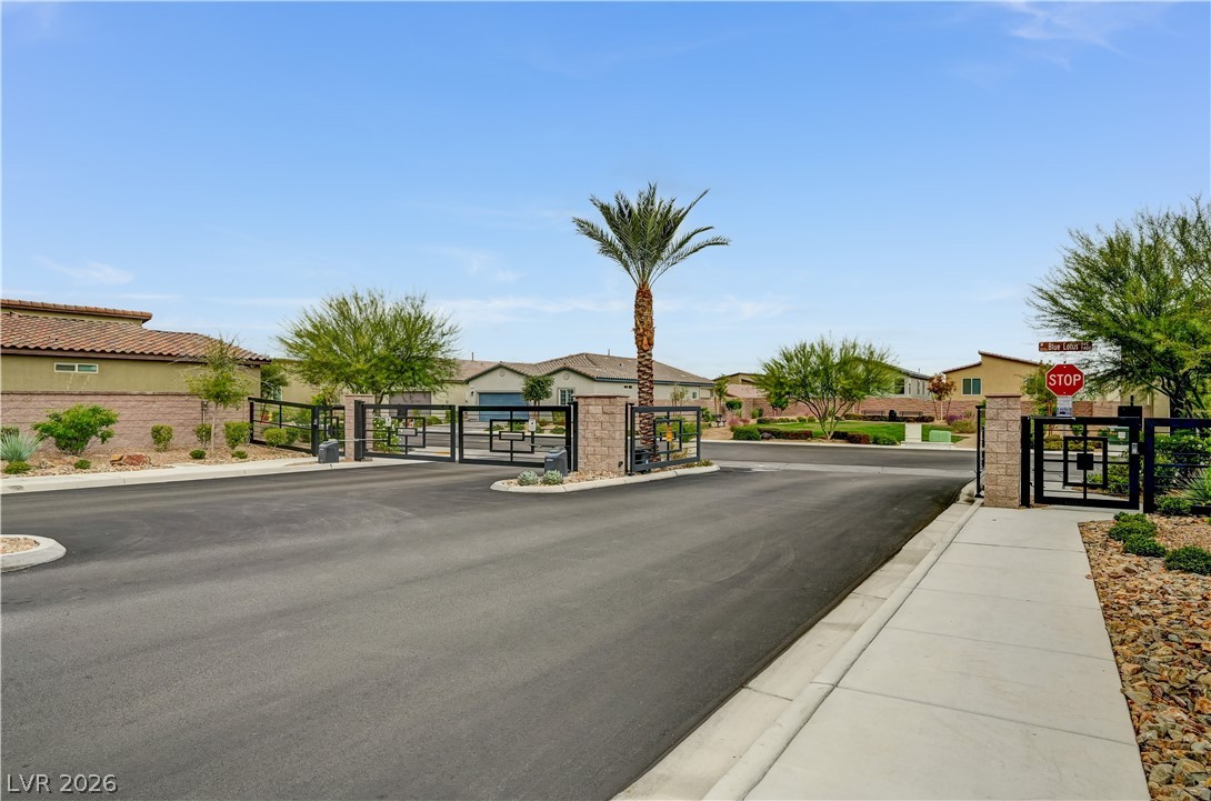 7563 Dragonfruit Avenue