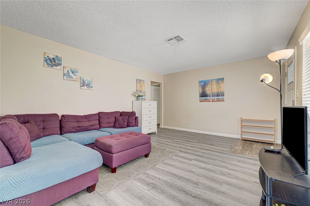 4016 Calle Paula