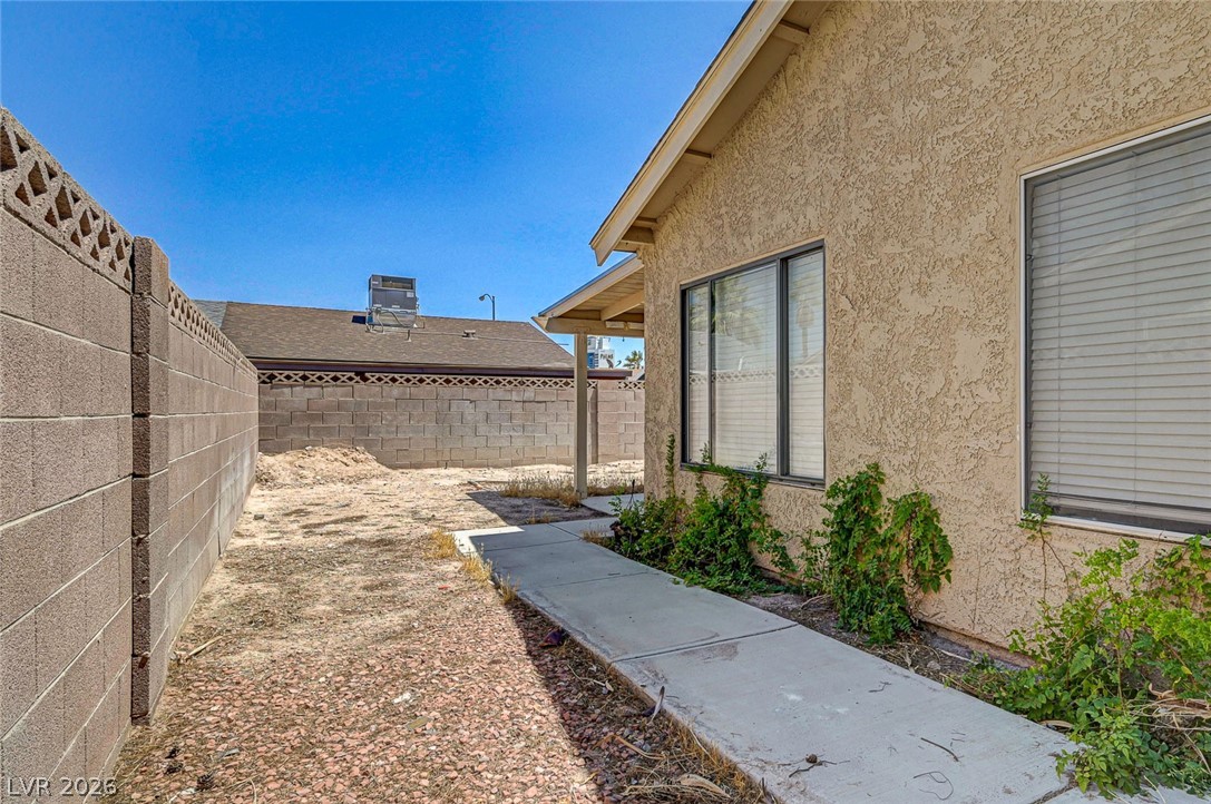 4016 Calle Paula