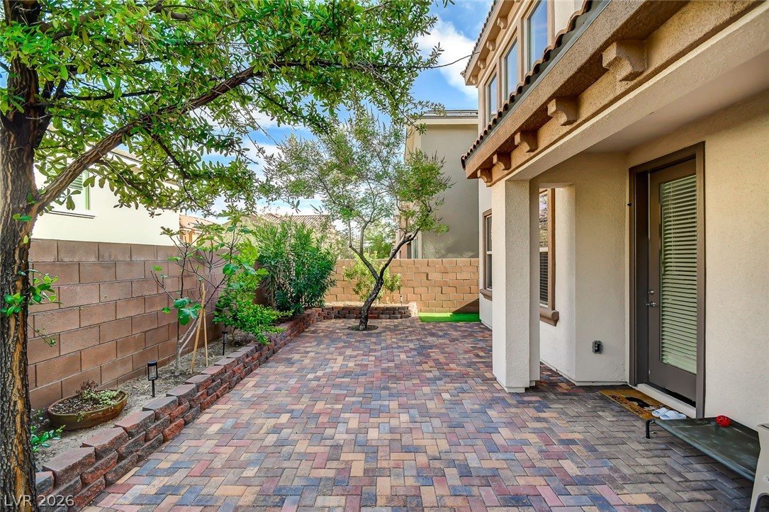 1858 Morro Vista Drive