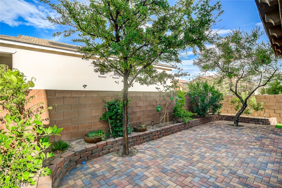 1858 Morro Vista Drive