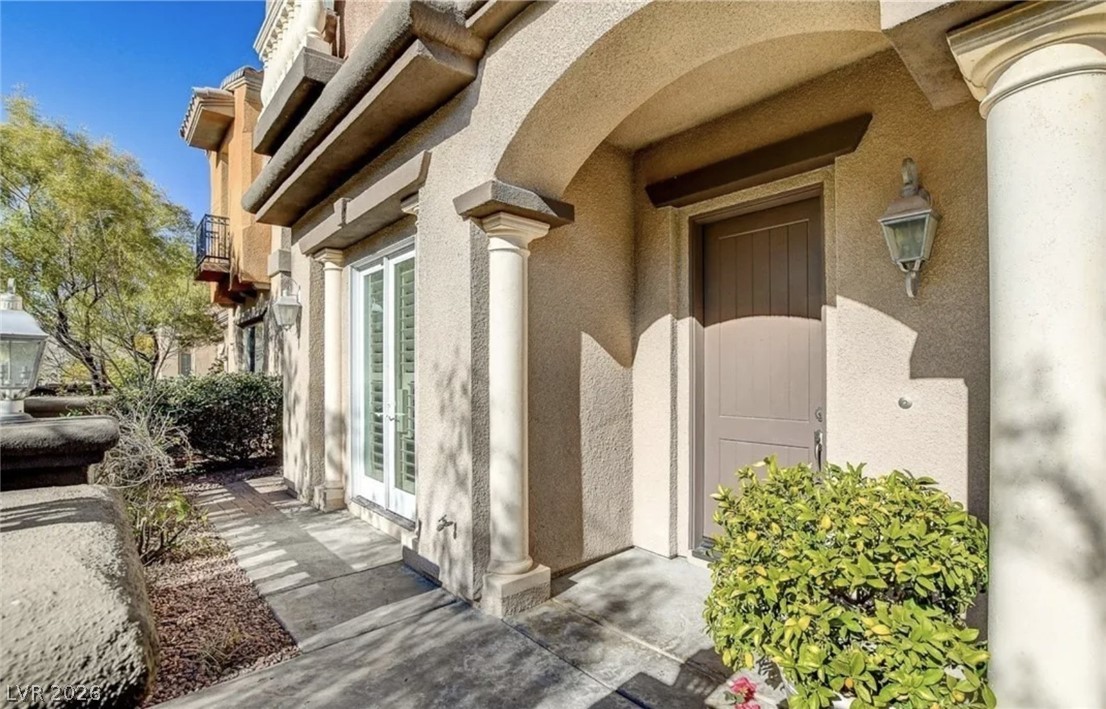 2428 Granada Bluff Court