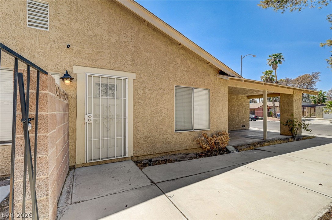 4016 Calle Paula