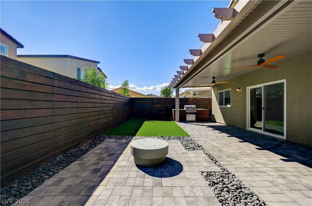 7563 Dragonfruit Avenue