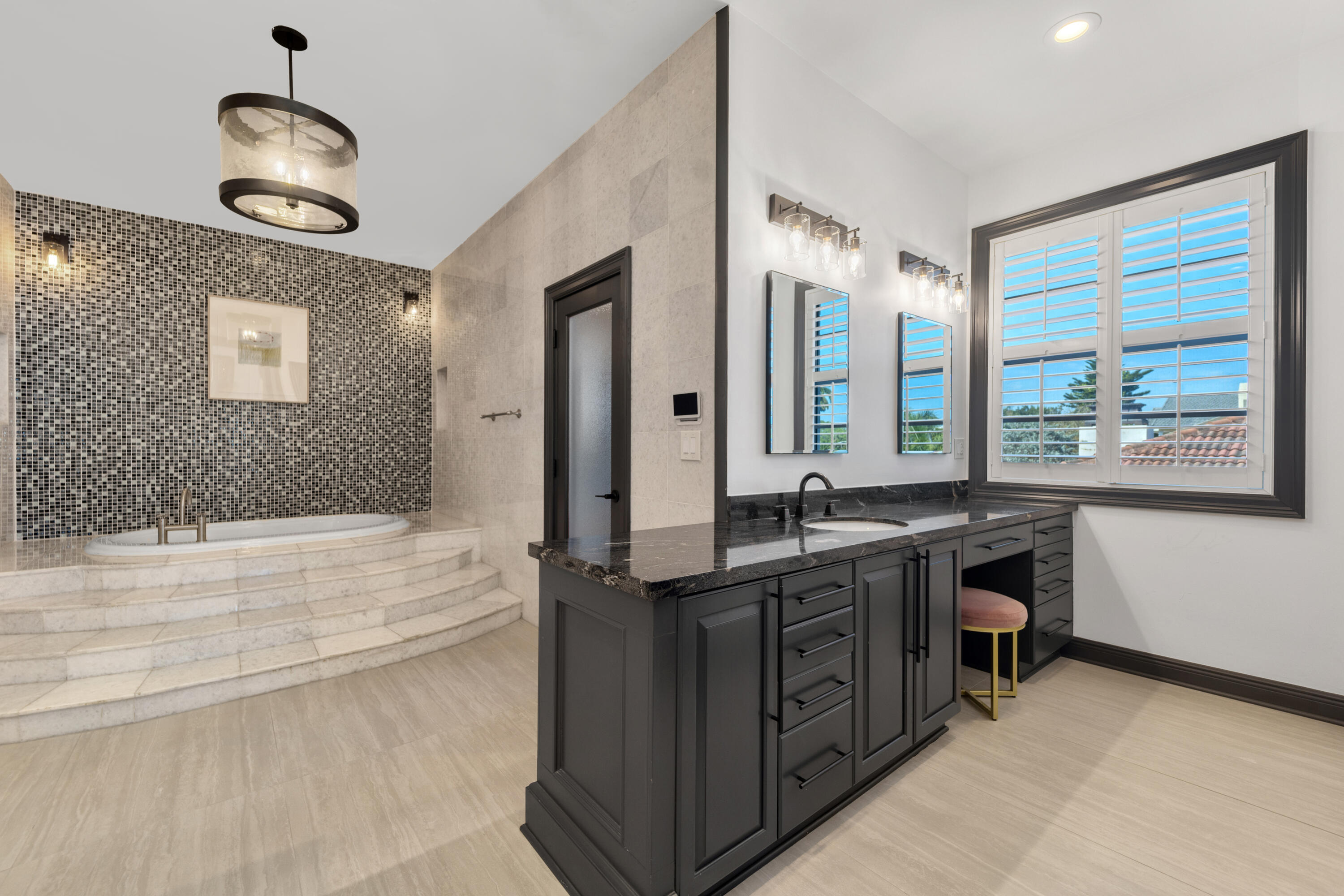 506 Victoria Terrace