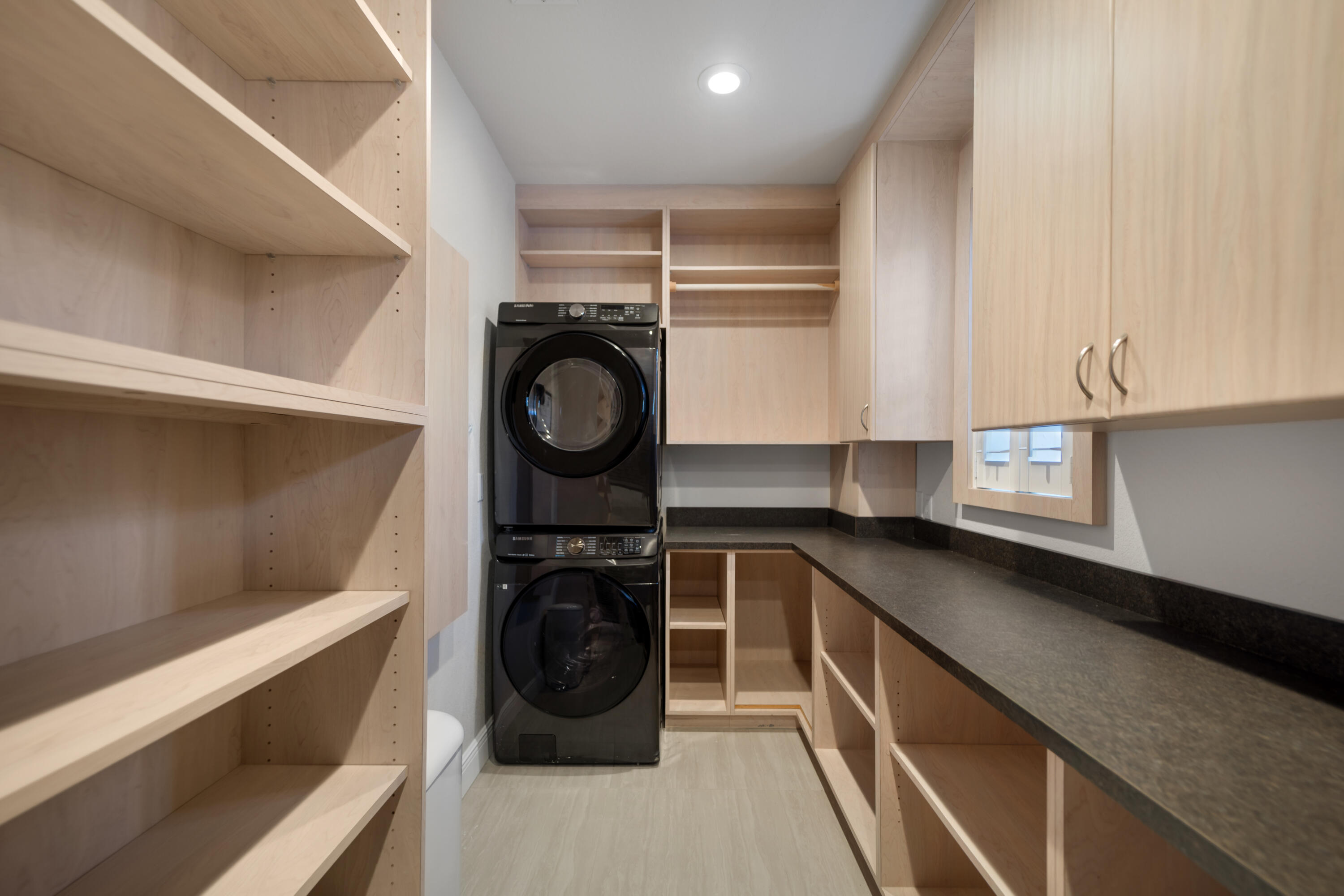 506 Victoria Terrace