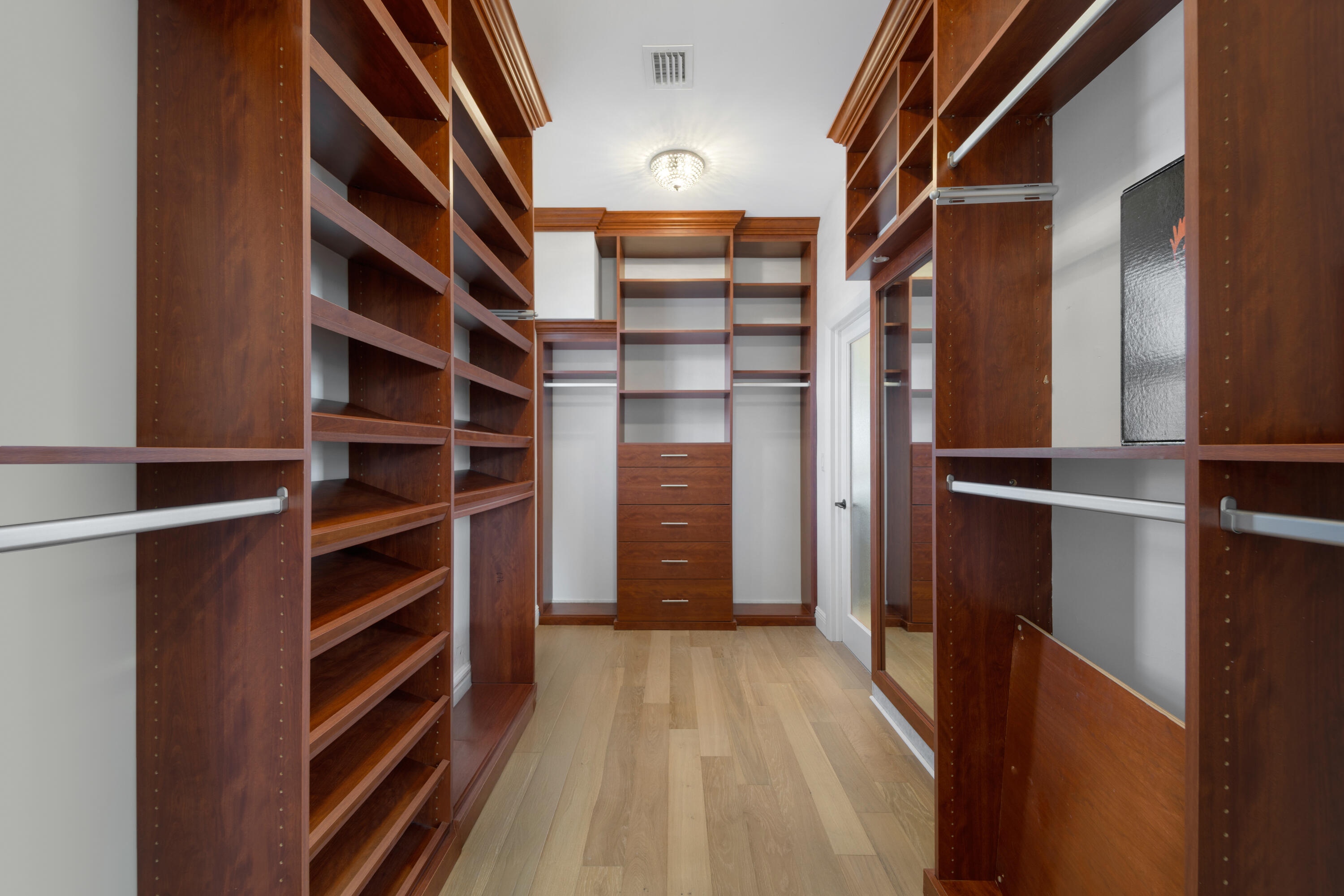 506 Victoria Terrace