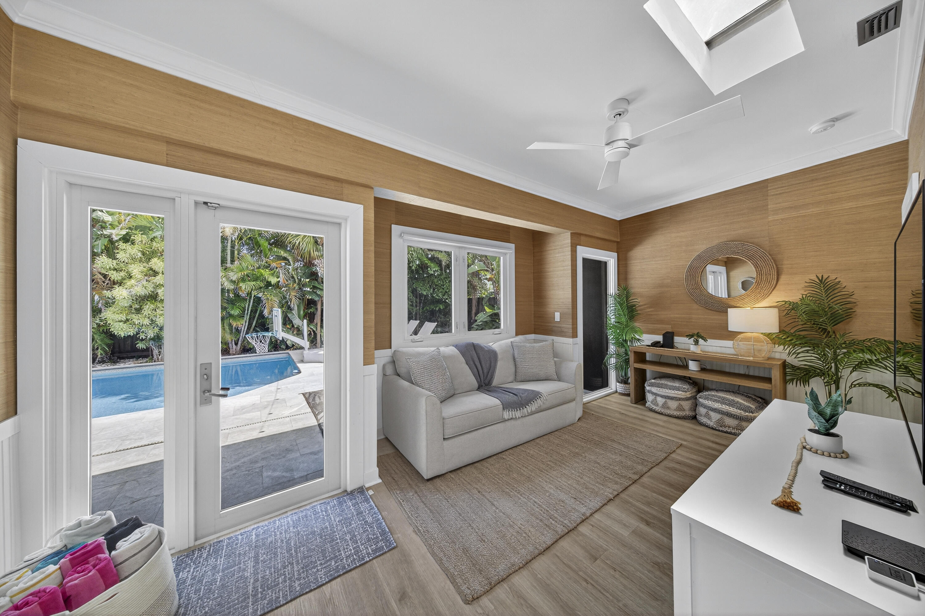 2112 Manatee Drive