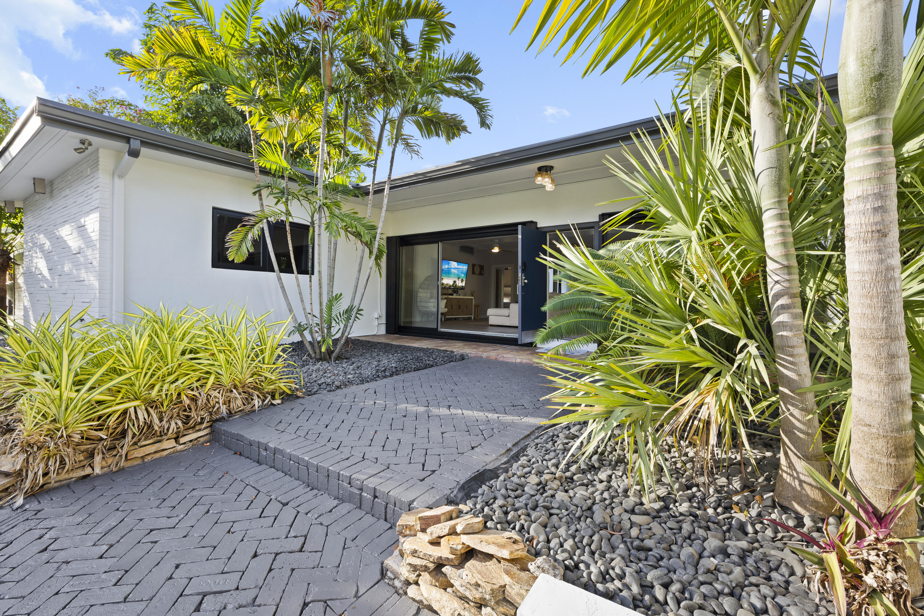 2112 Manatee Drive