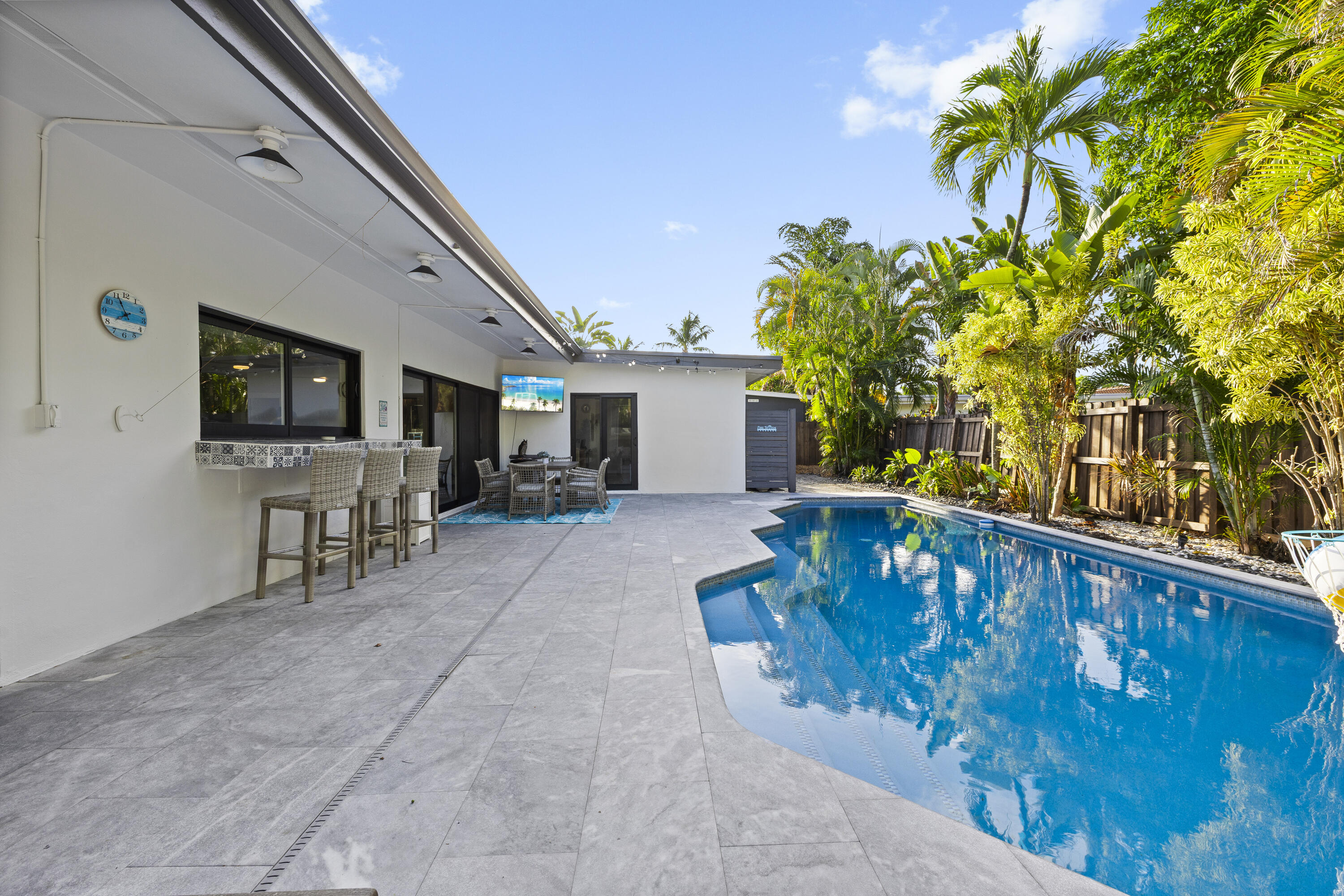 2112 Manatee Drive