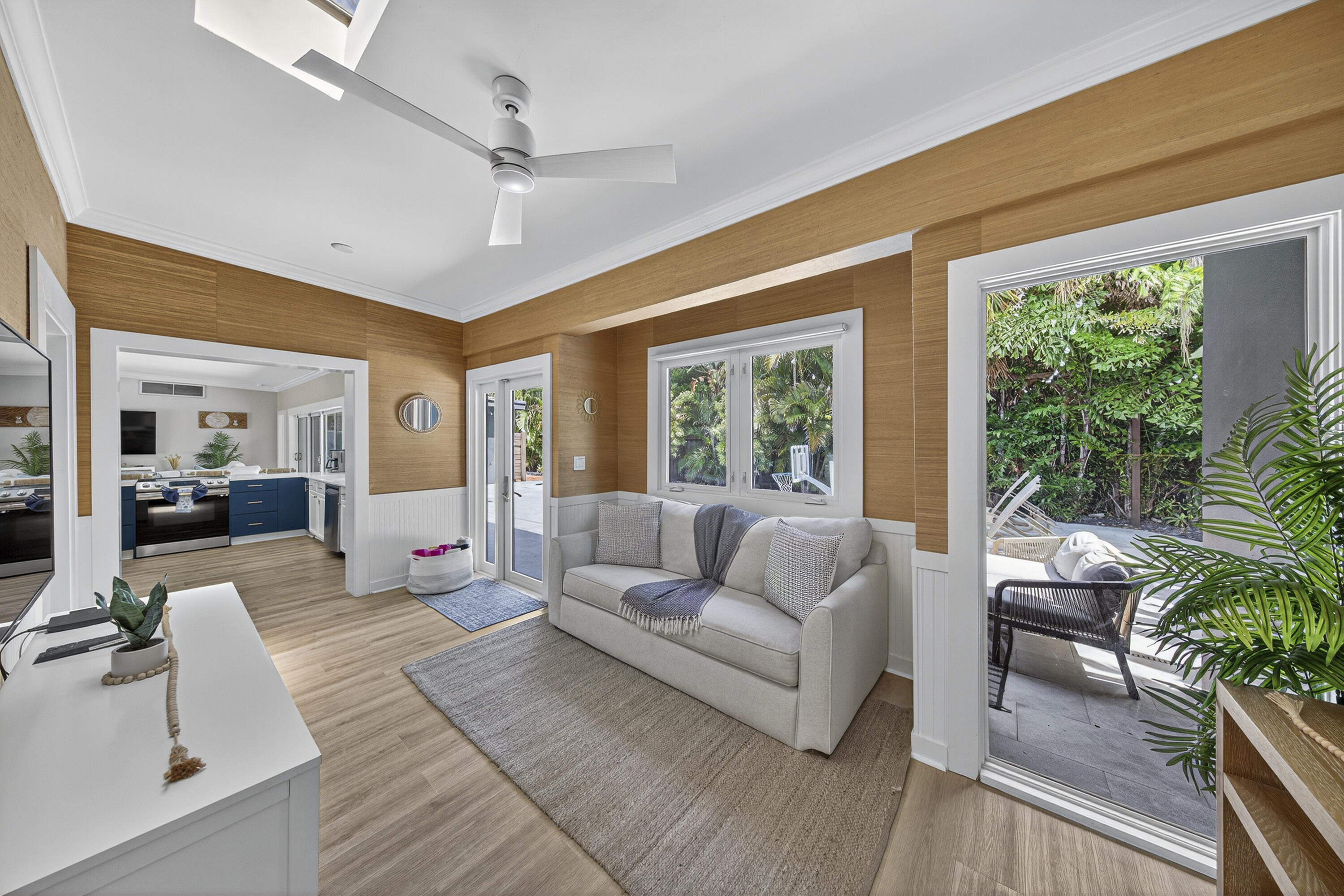 2112 Manatee Drive