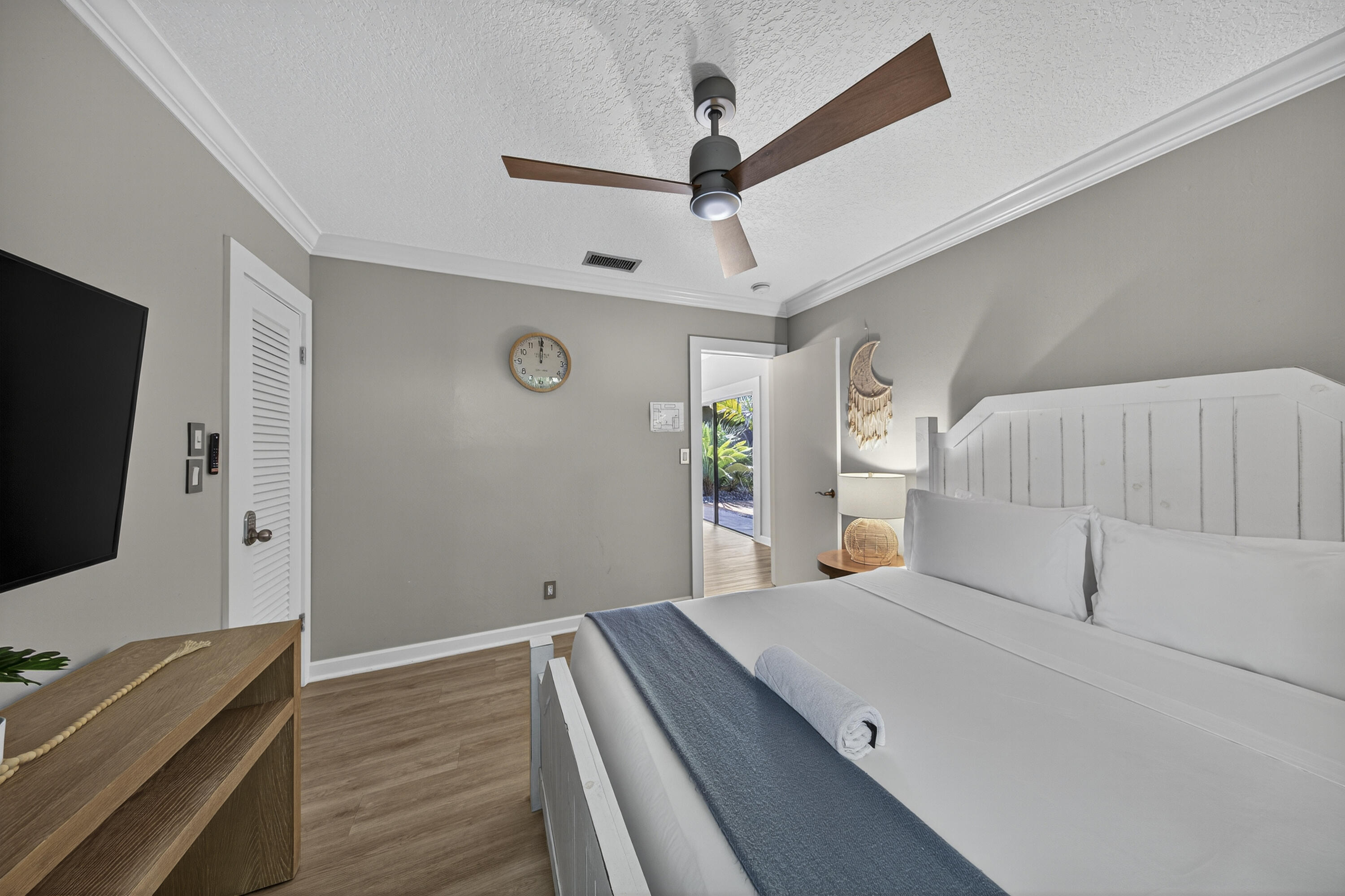 2112 Manatee Drive
