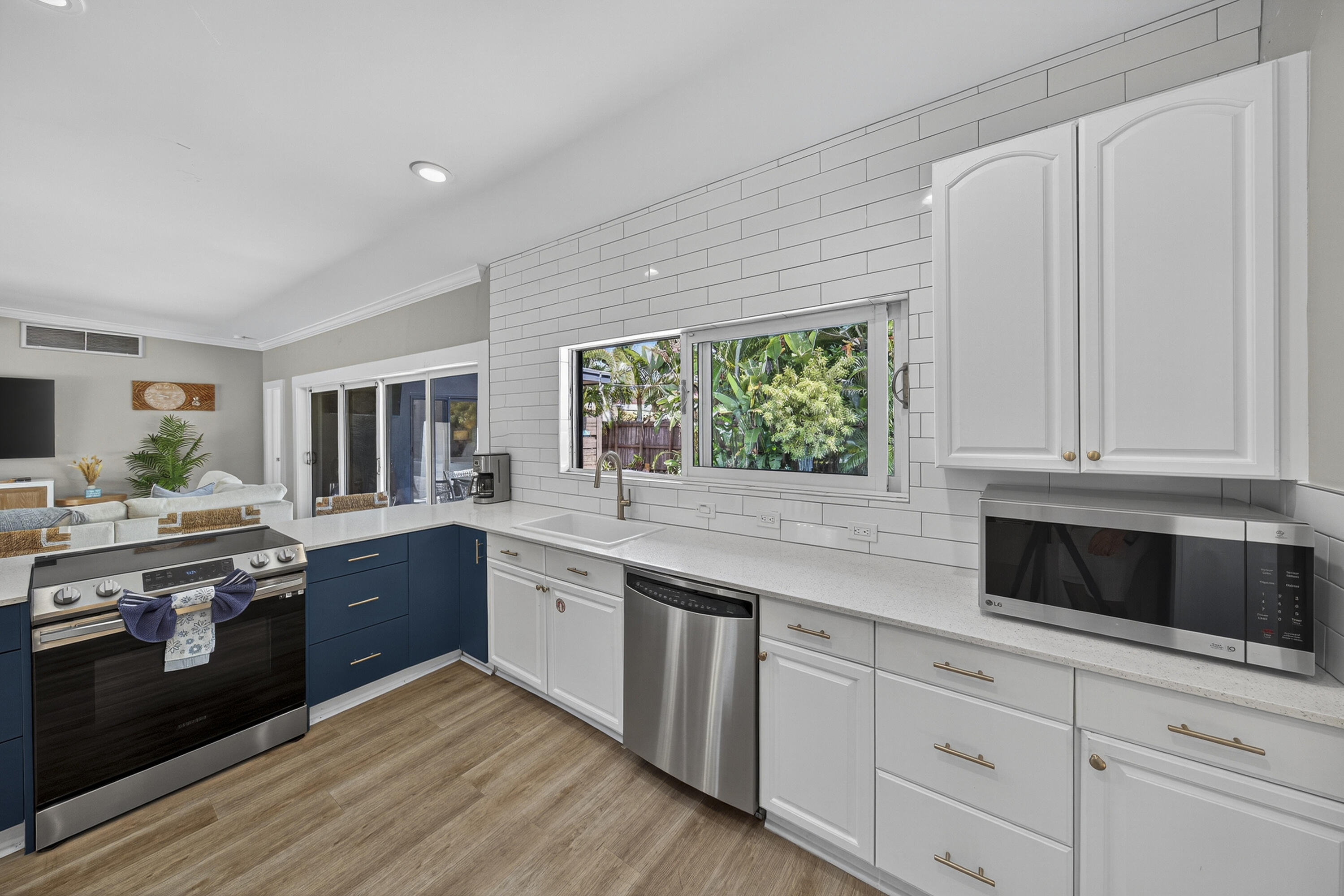 2112 Manatee Drive