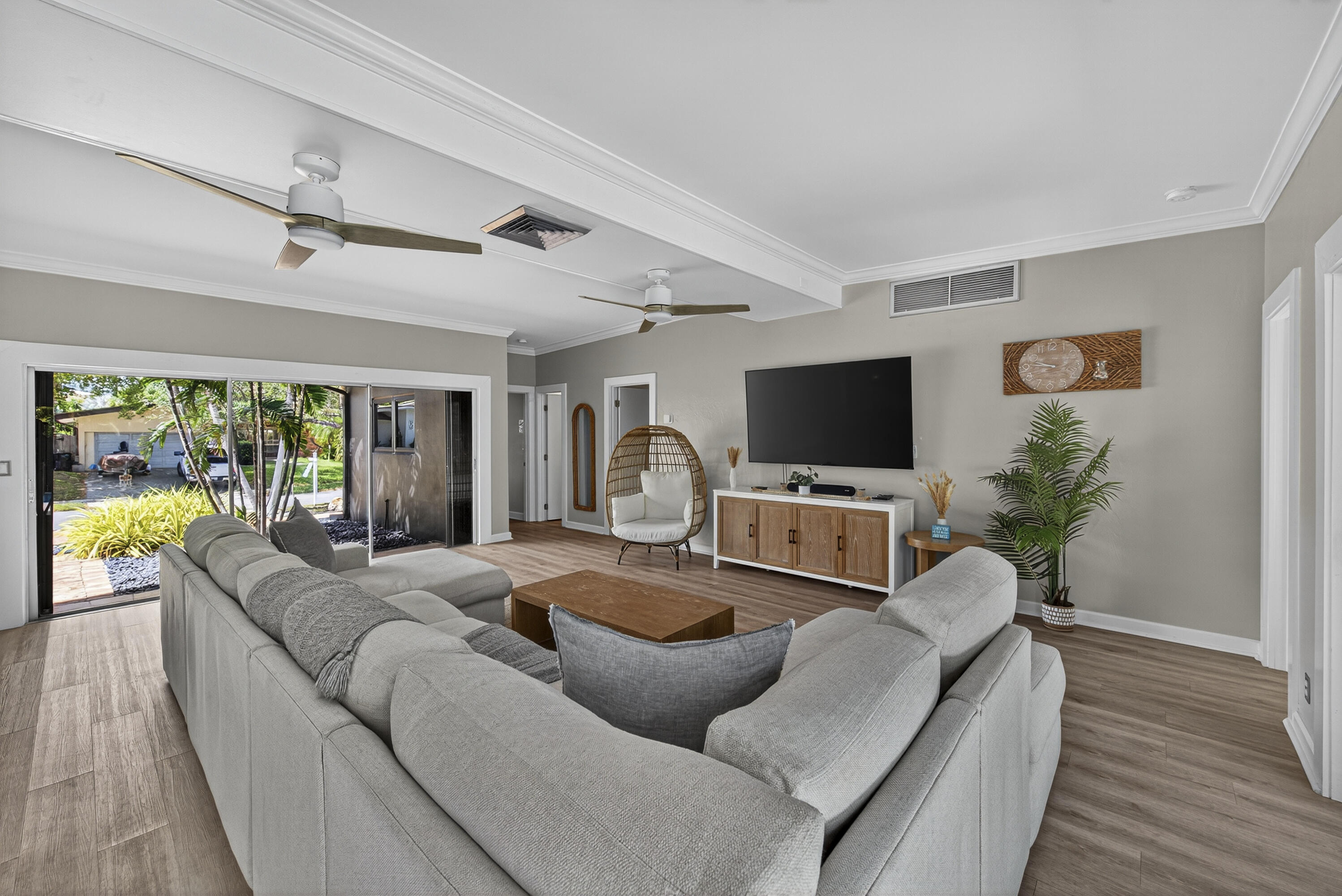 2112 Manatee Drive