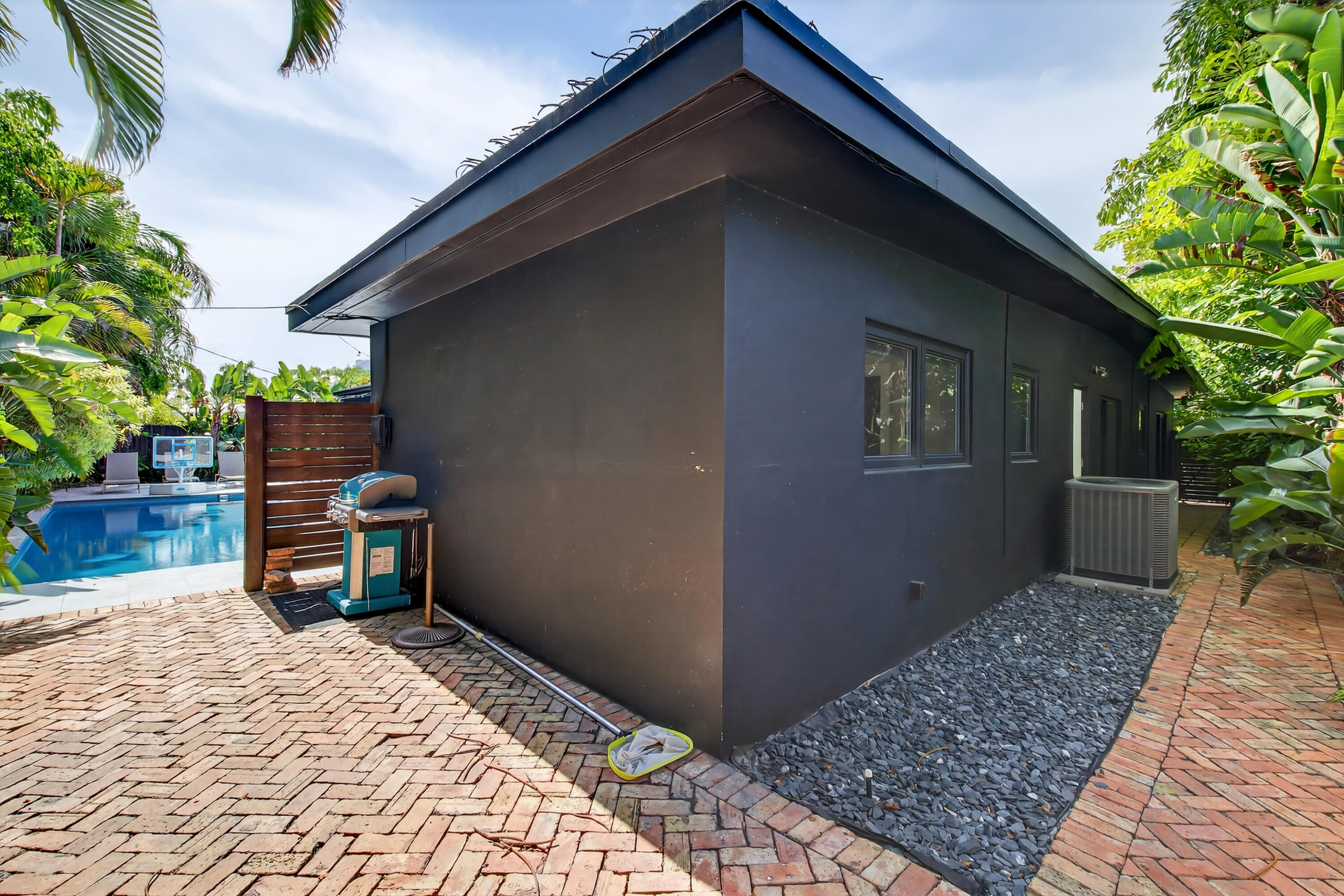 2112 Manatee Drive