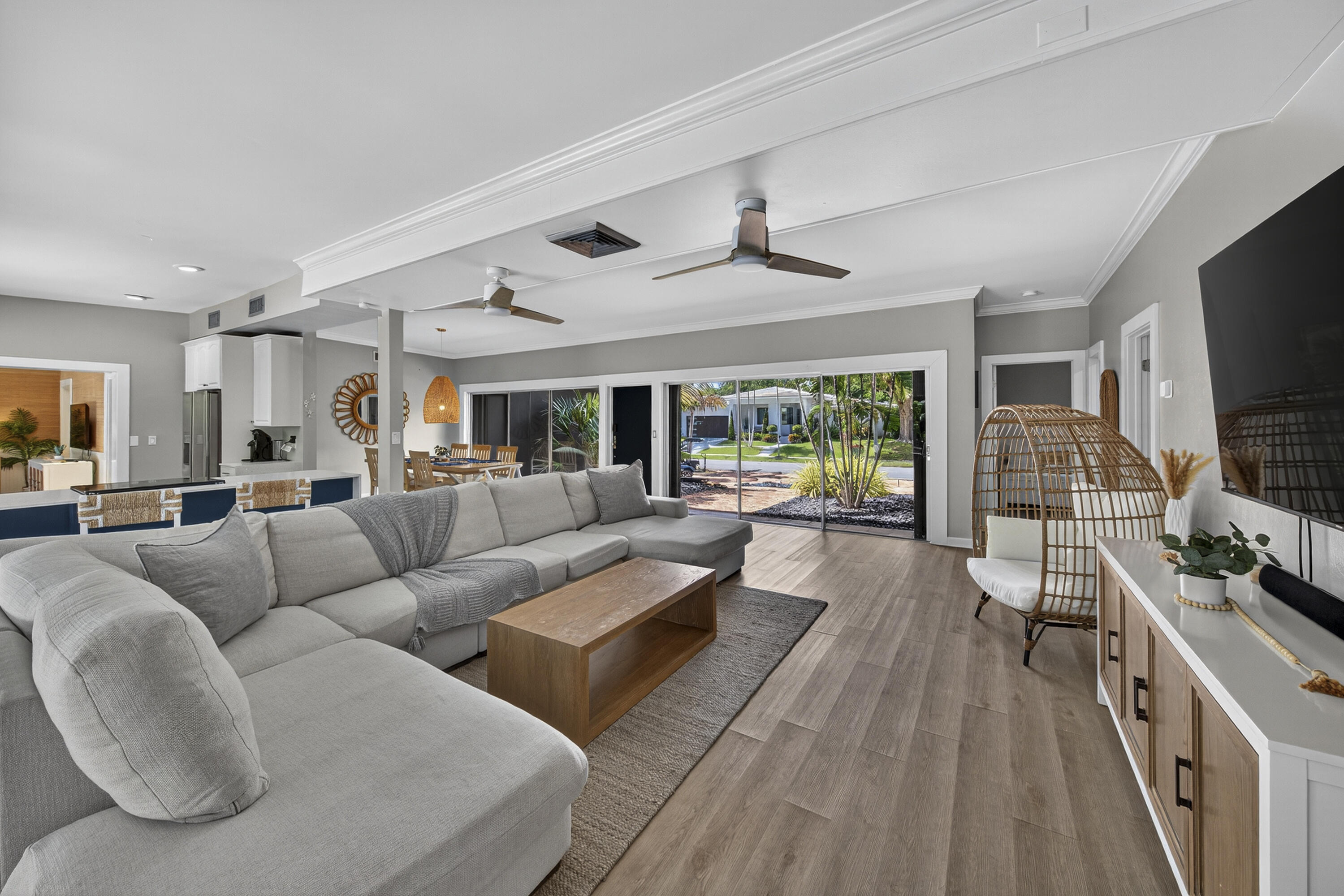 2112 Manatee Drive