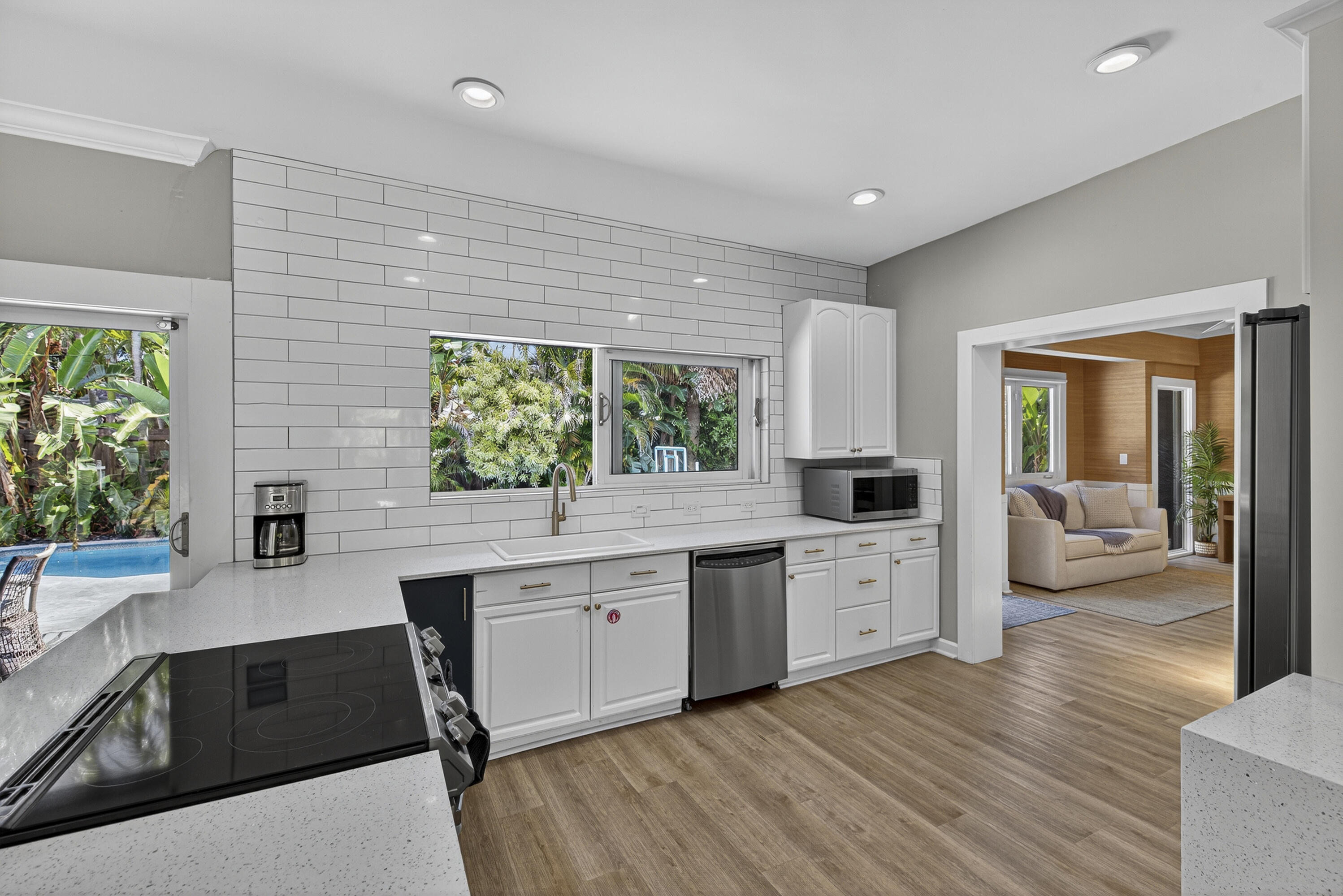 2112 Manatee Drive