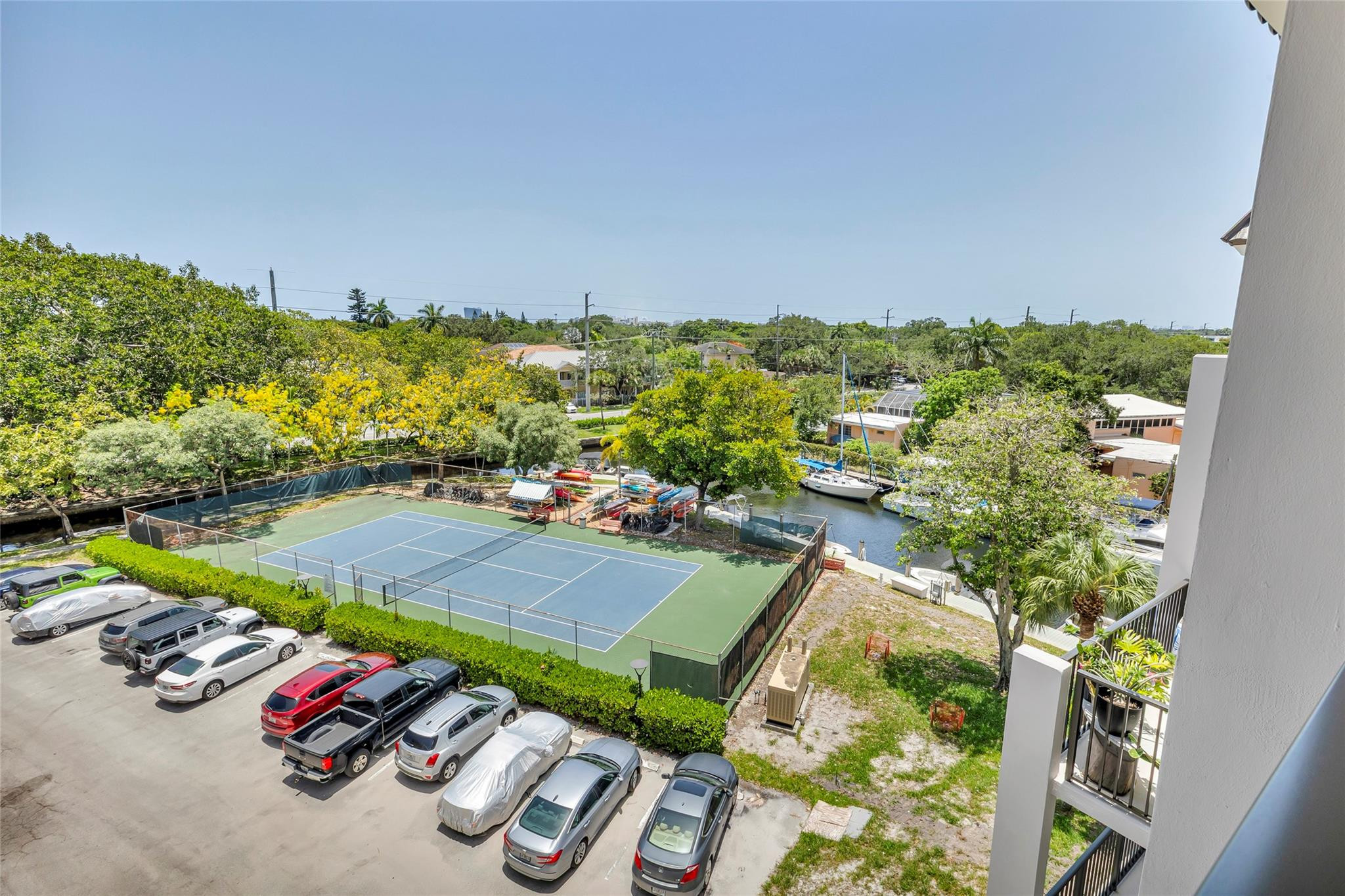 900 River Reach Drive 518