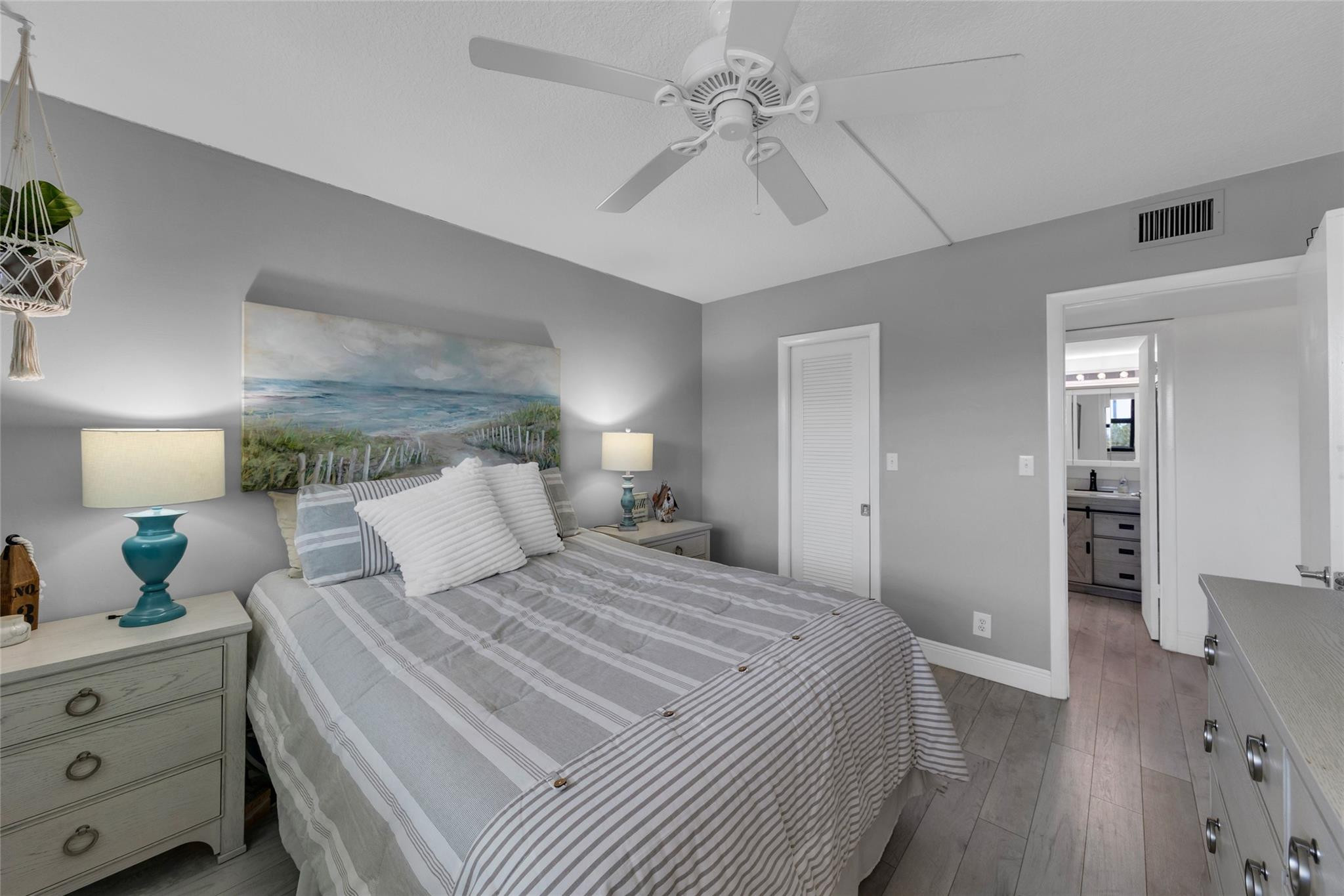 900 River Reach Drive 518