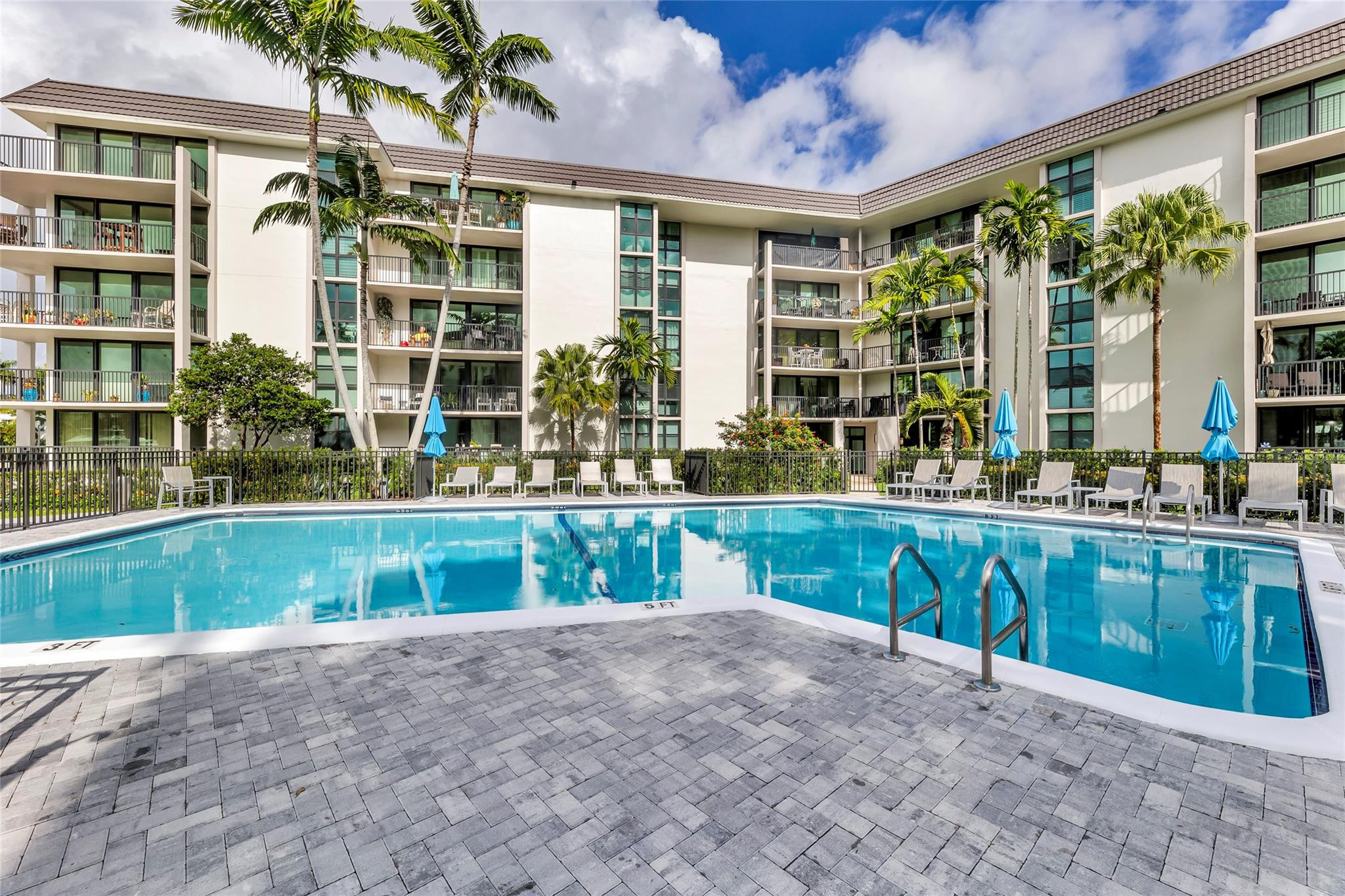 900 River Reach Drive 518