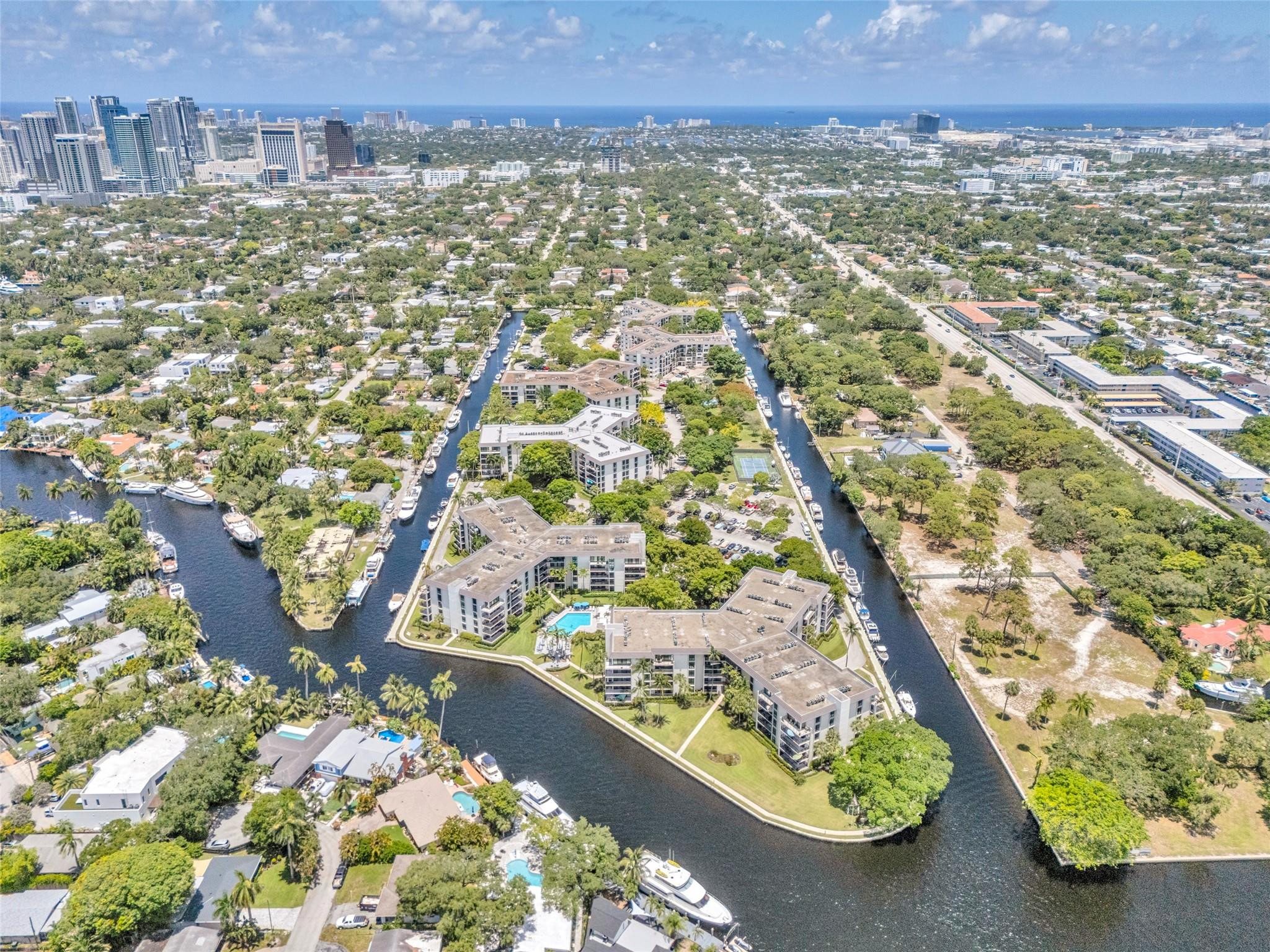 900 River Reach Drive 518