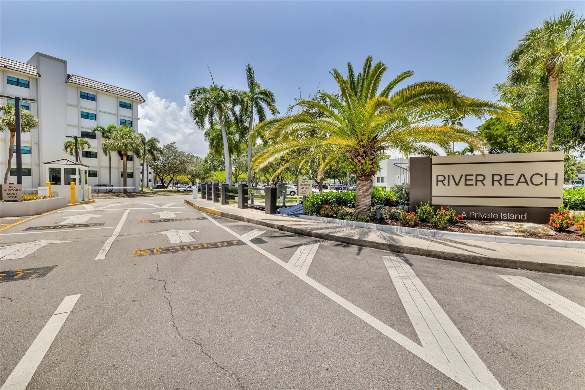 900 River Reach Drive 518