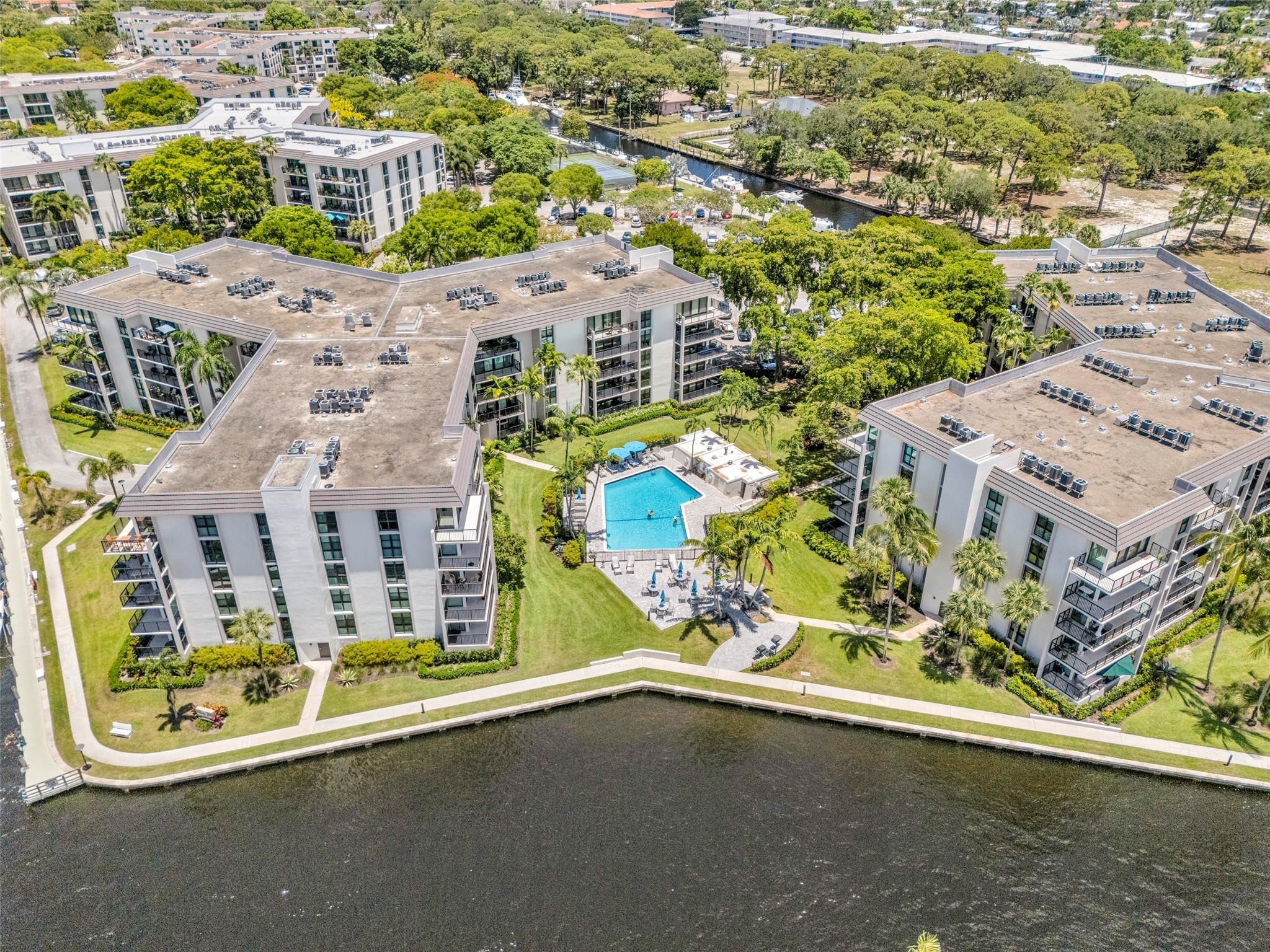 900 River Reach Drive 518