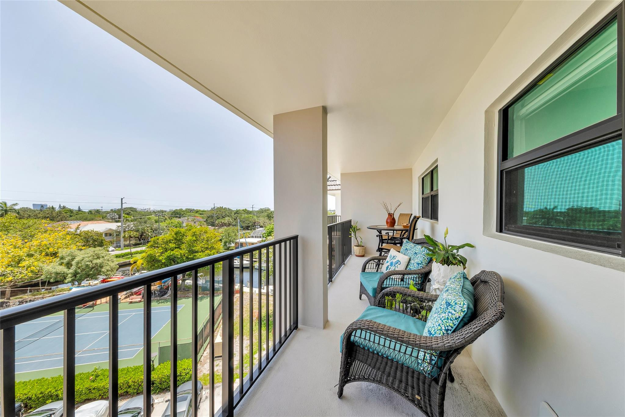 900 River Reach Drive 518