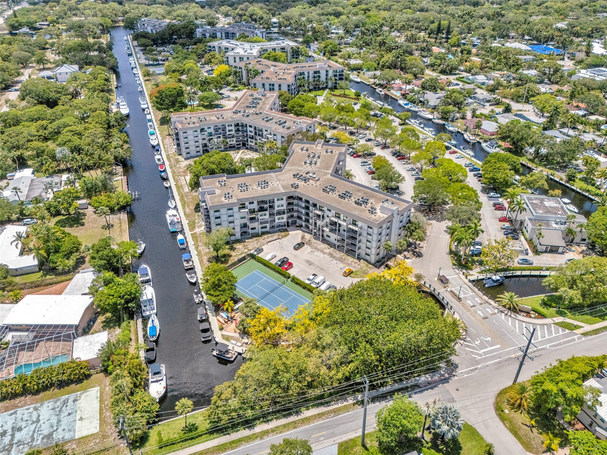 900 River Reach Drive 518