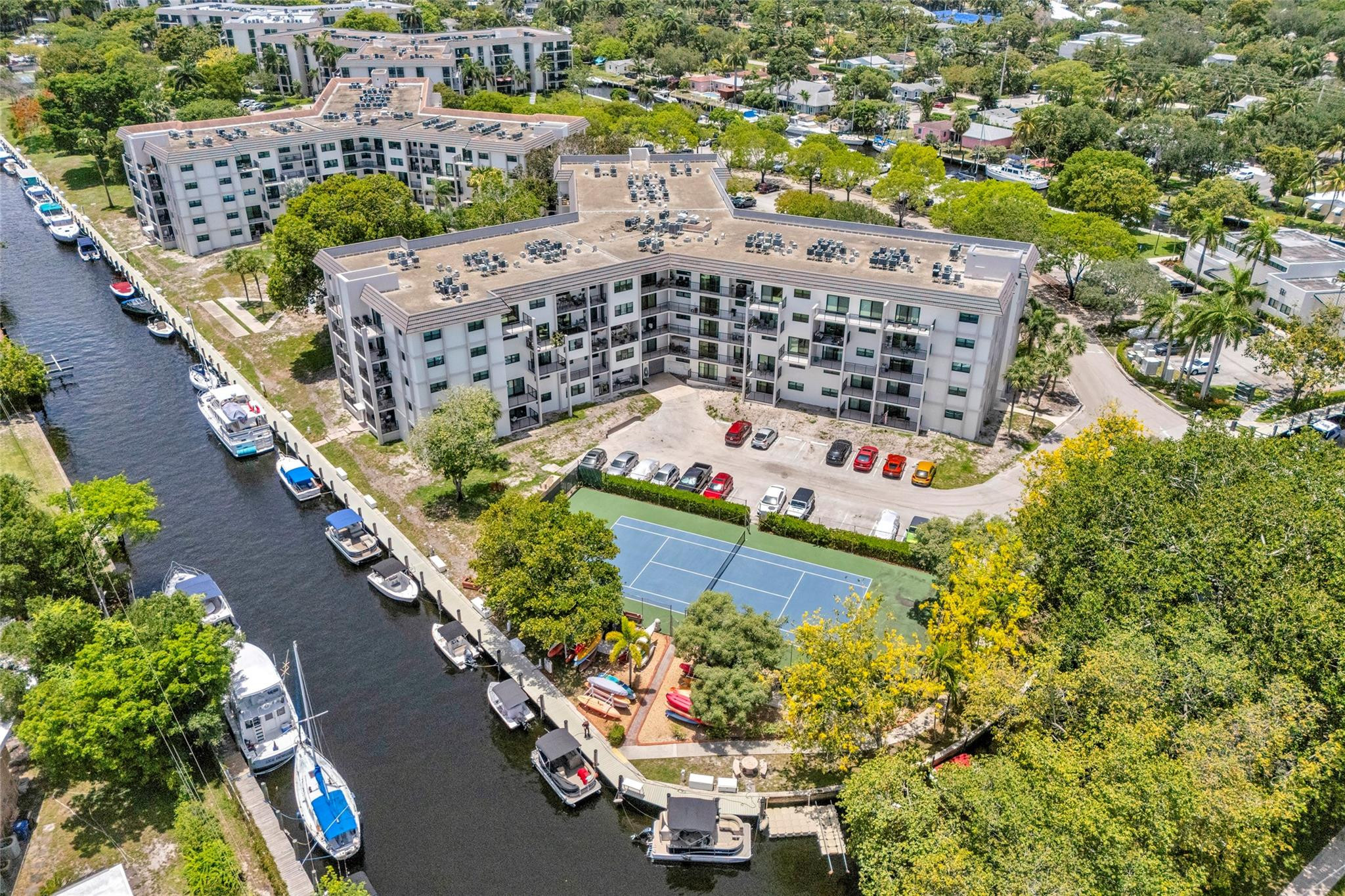 900 River Reach Drive 518