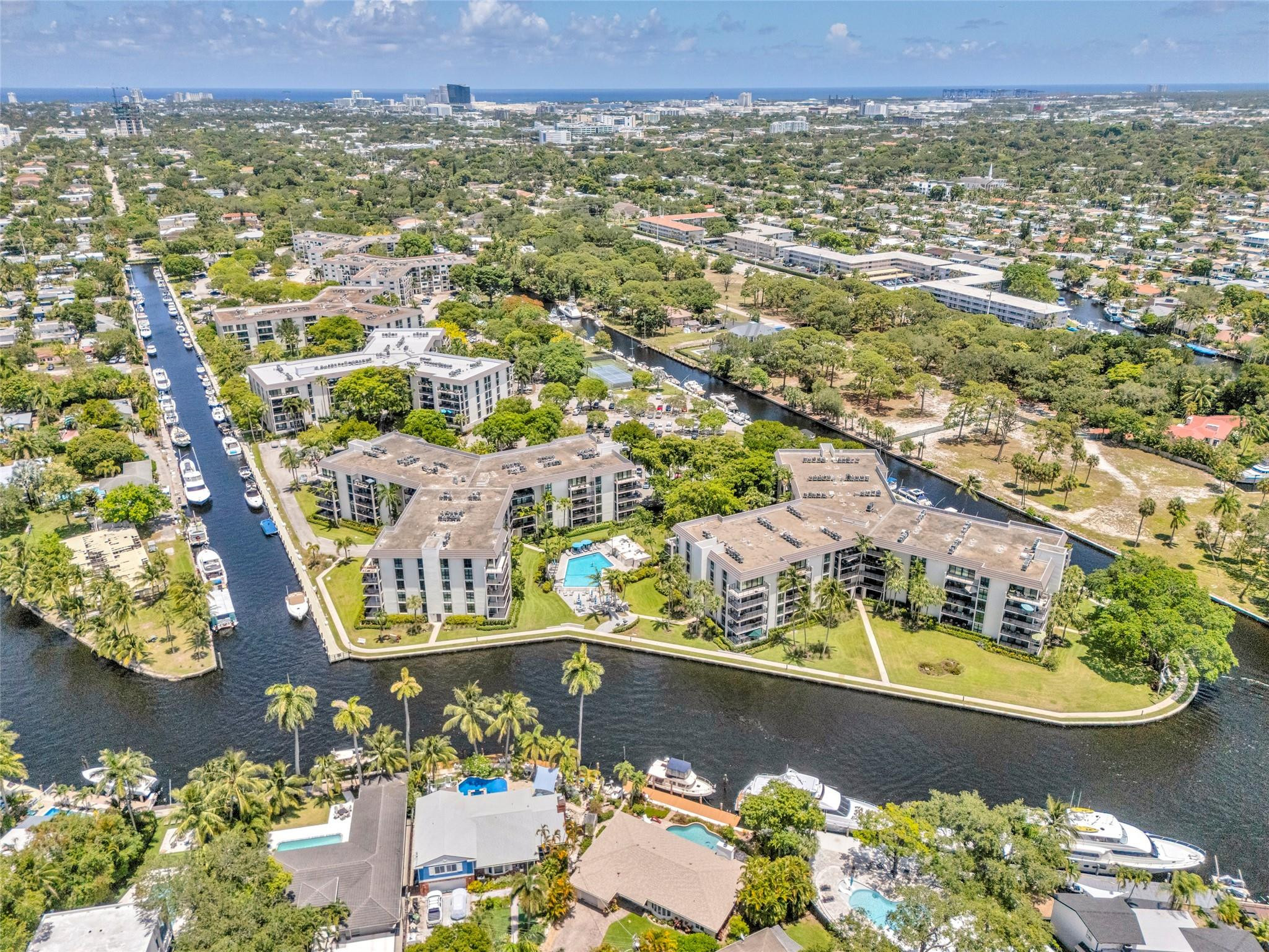 900 River Reach Drive 518