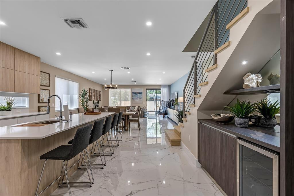 811 SW 10th Terrace
