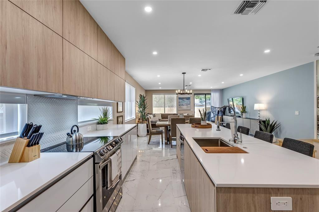 811 SW 10th Terrace