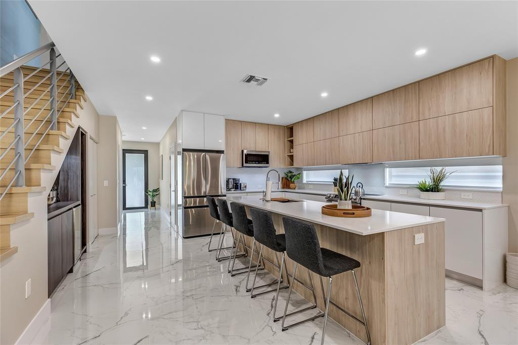 811 SW 10th Terrace