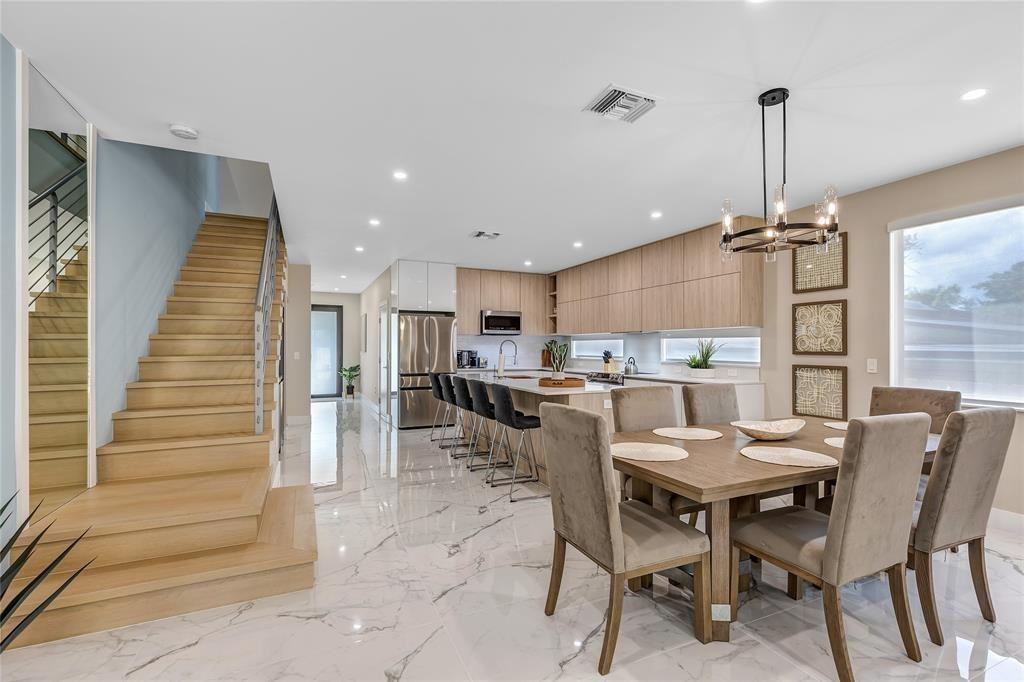 811 SW 10th Terrace