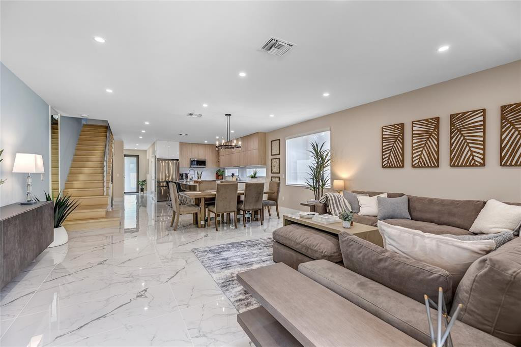 811 SW 10th Terrace