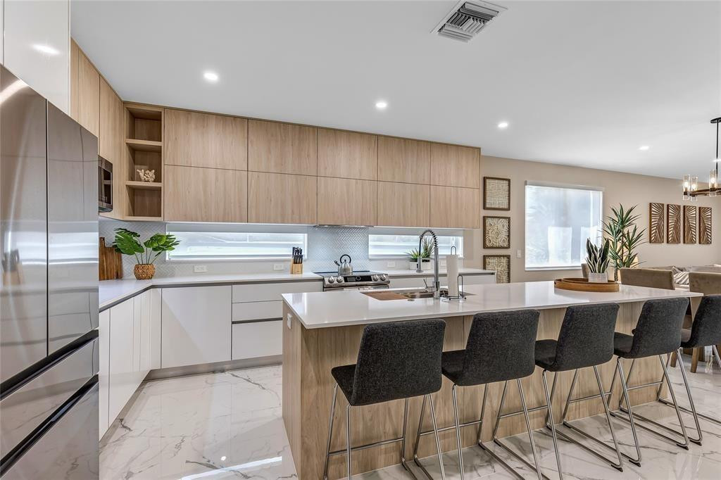 811 SW 10th Terrace