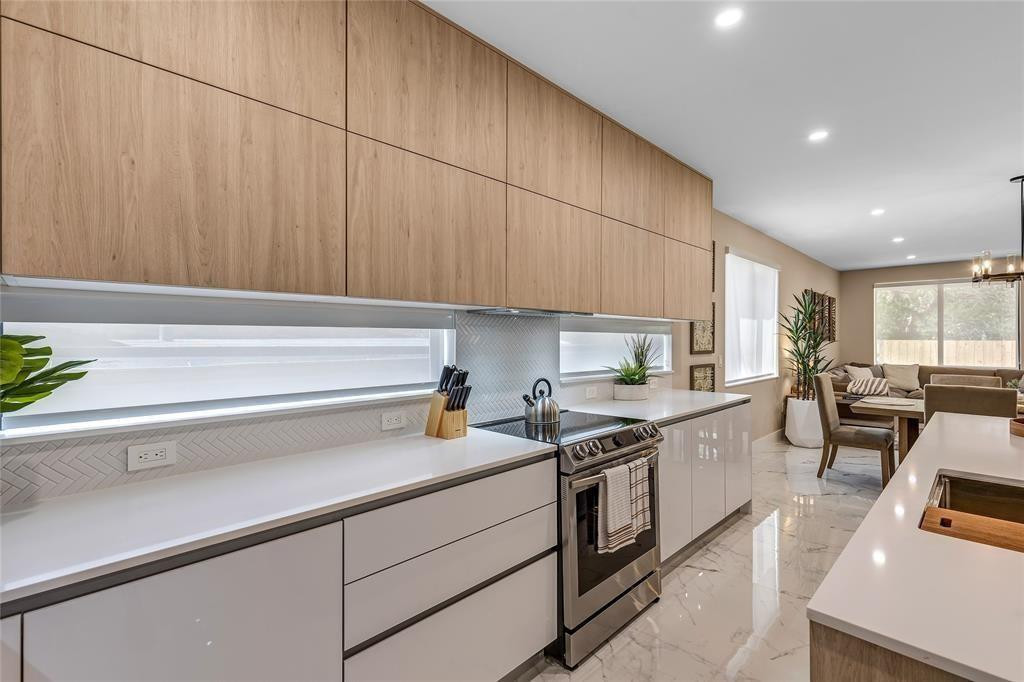 811 SW 10th Terrace