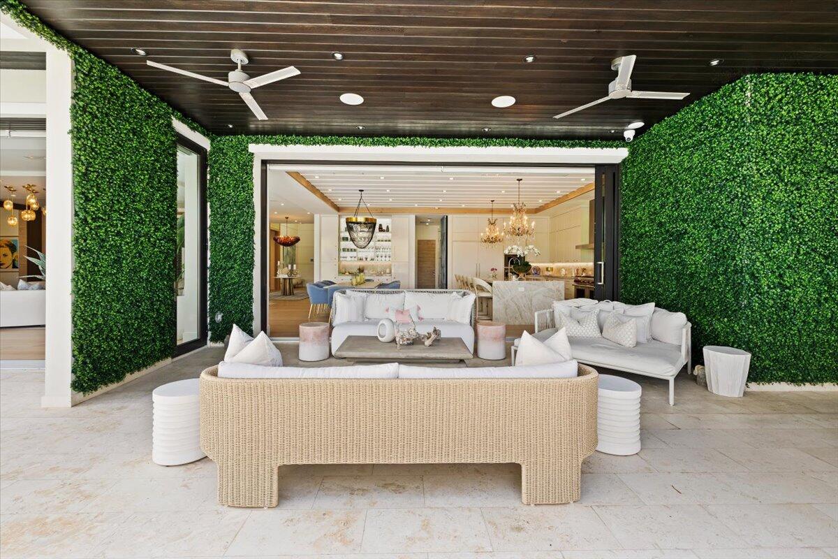 70 Isla Bahia Drive