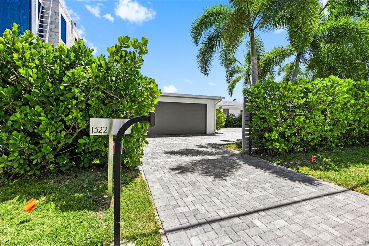 1322 CORDOVA Road
