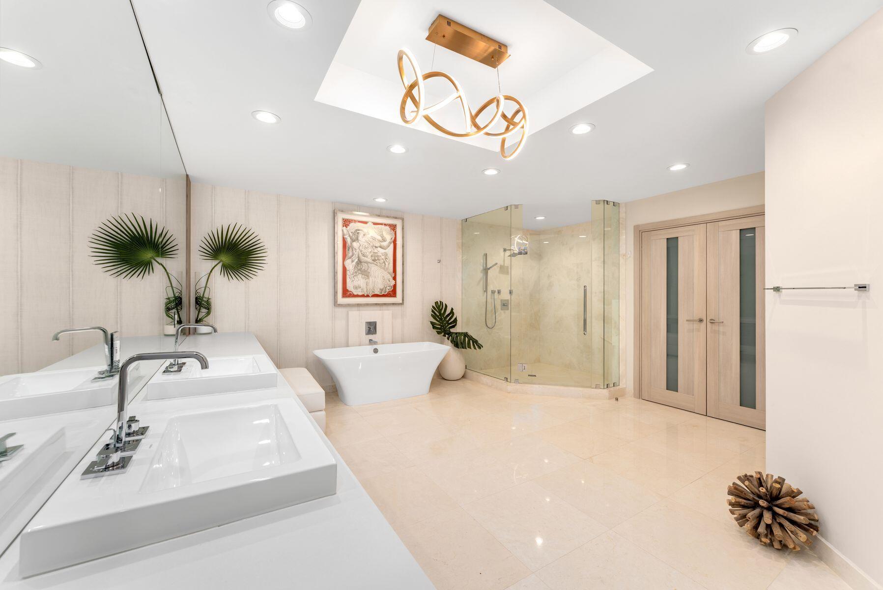 17301 BISCAYNE Boulevard PH-7
