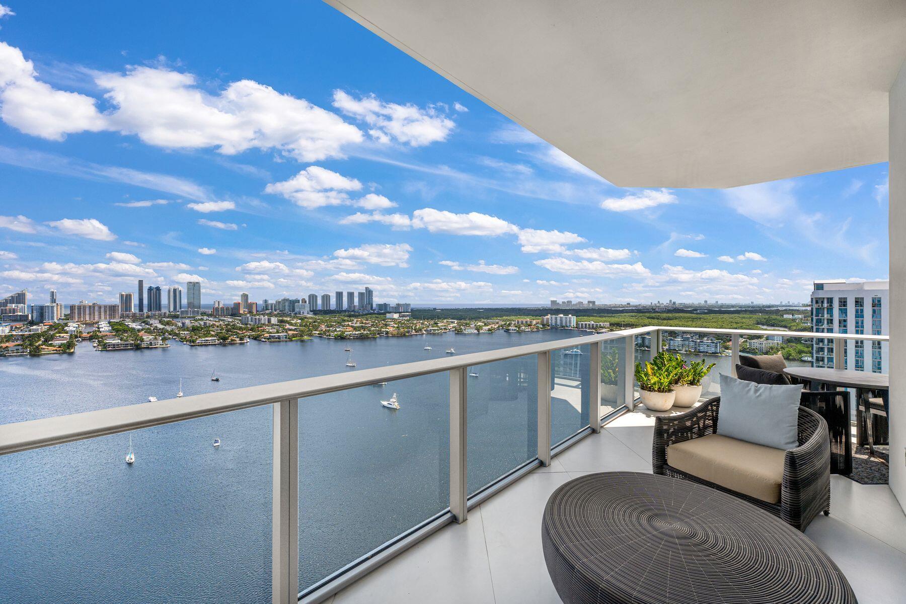 17301 BISCAYNE Boulevard PH-7