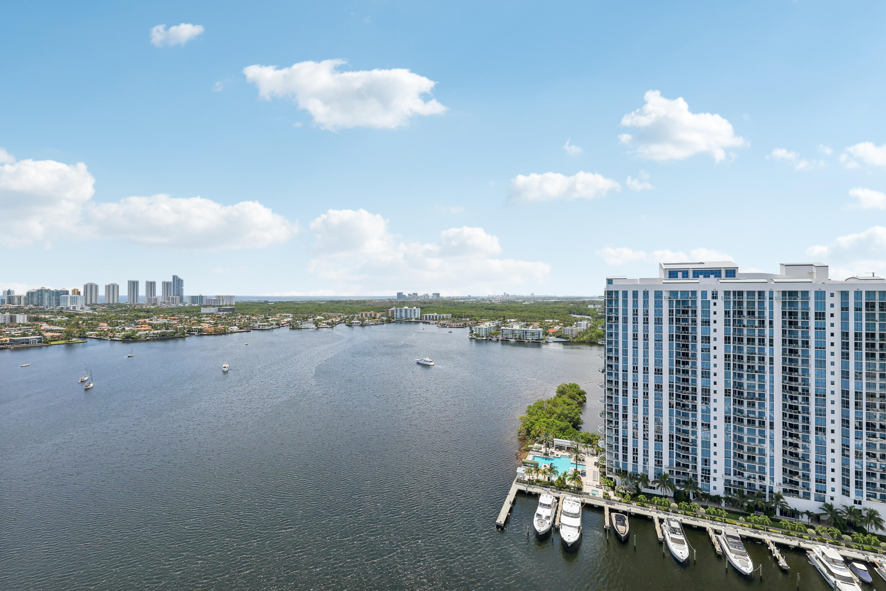 17301 BISCAYNE Boulevard PH-7