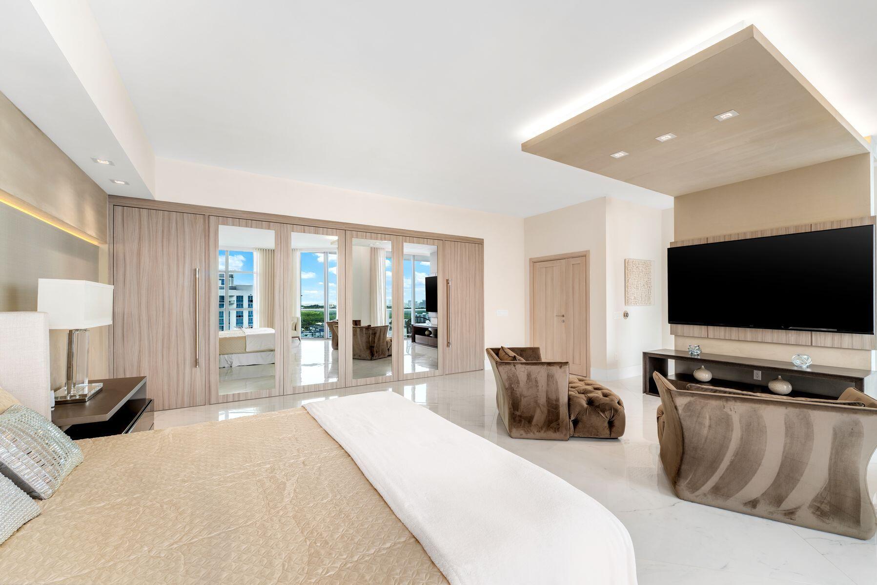 17301 BISCAYNE Boulevard PH-7