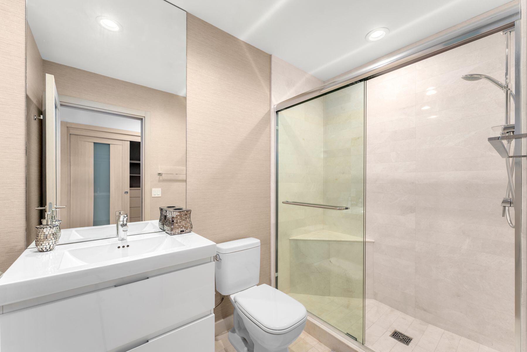 17301 BISCAYNE Boulevard PH-7