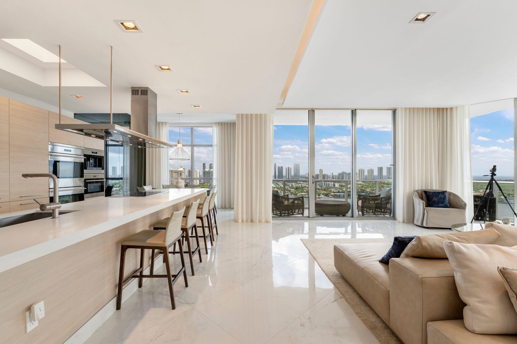 17301 BISCAYNE Boulevard PH-7