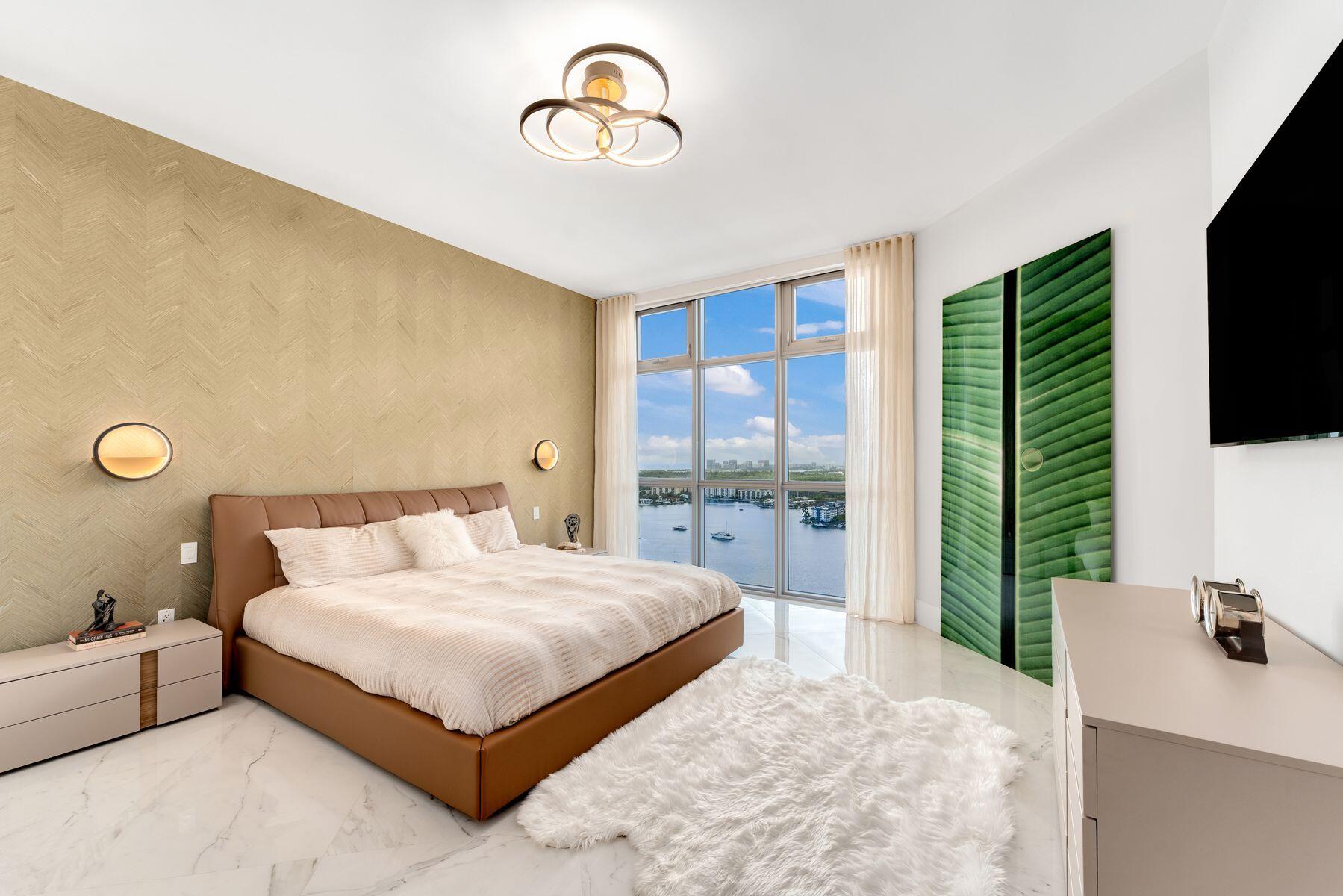 17301 BISCAYNE Boulevard PH-7