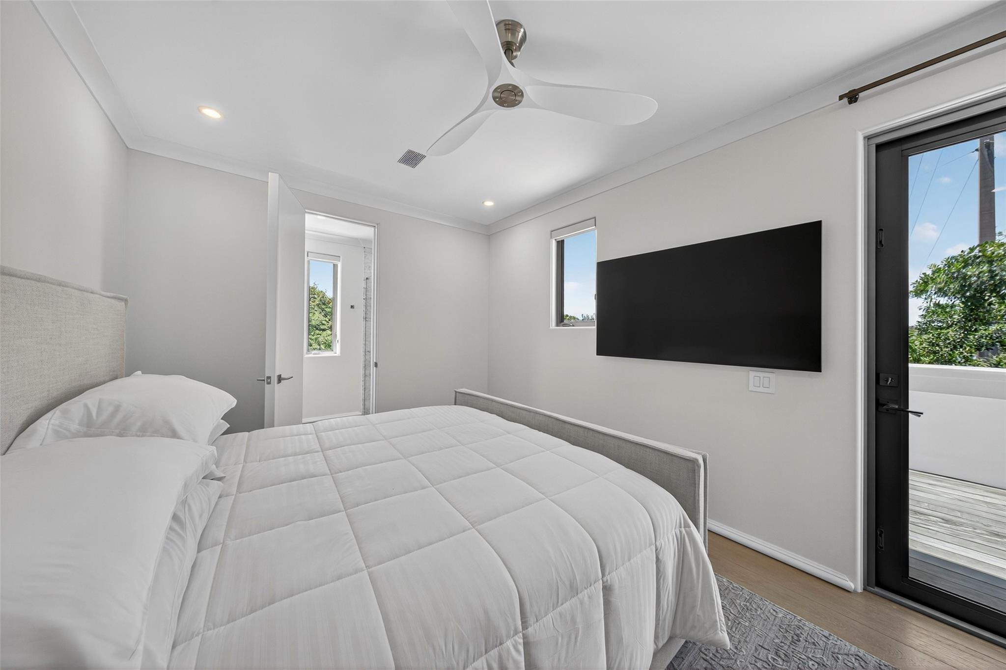 621 SW 5 Place