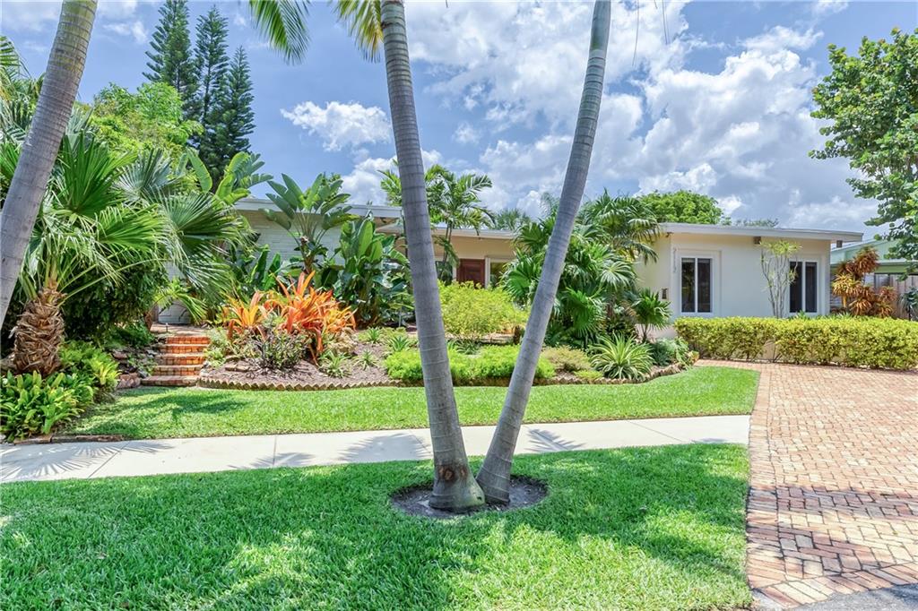 2112 Manatee Drive